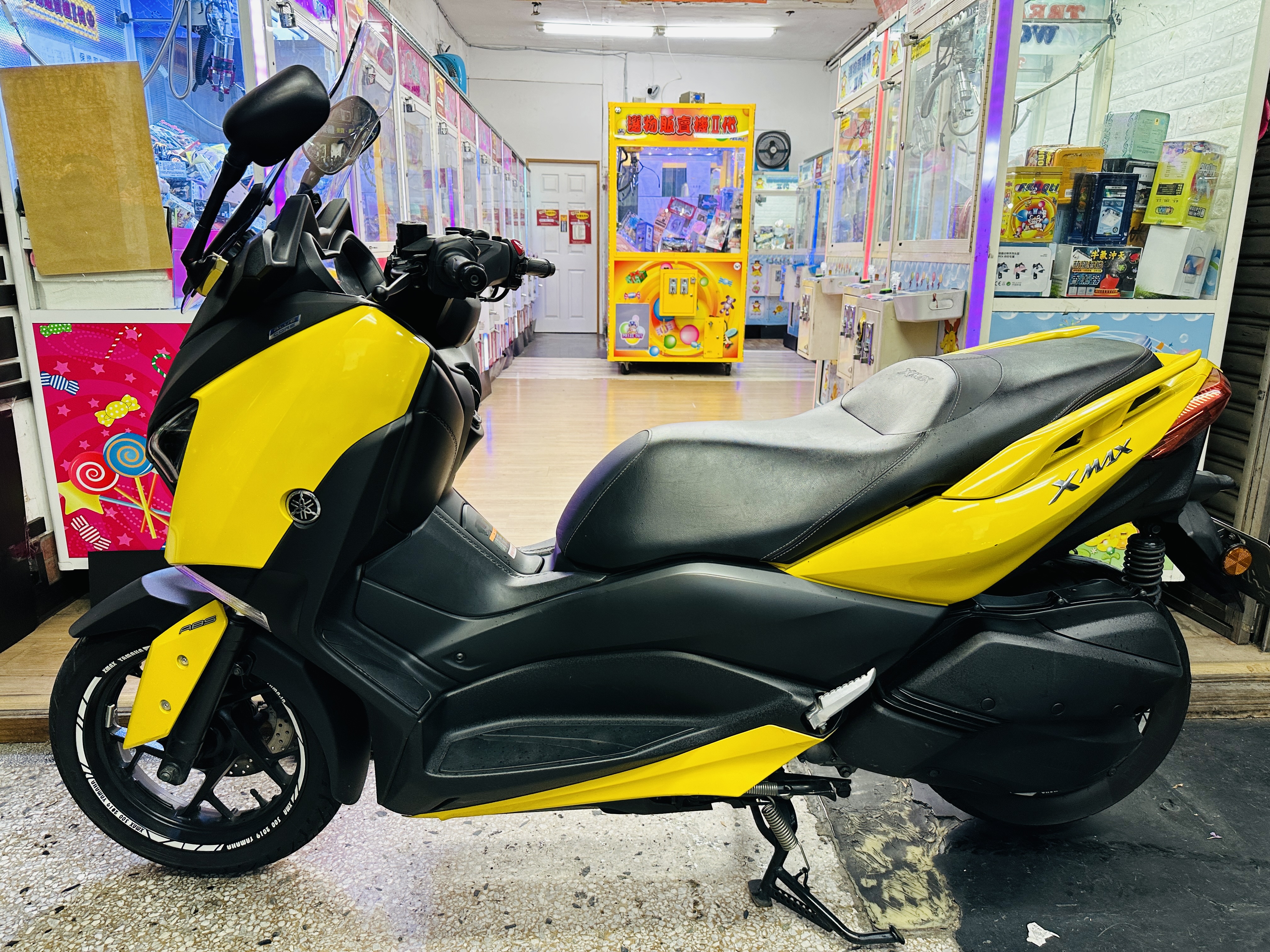 YAMAHA X-MAX 300 - 中古/二手車出售中 YAMAHA XMAX300 2018 才跑1萬1公里 黃色 | 輪泰車業