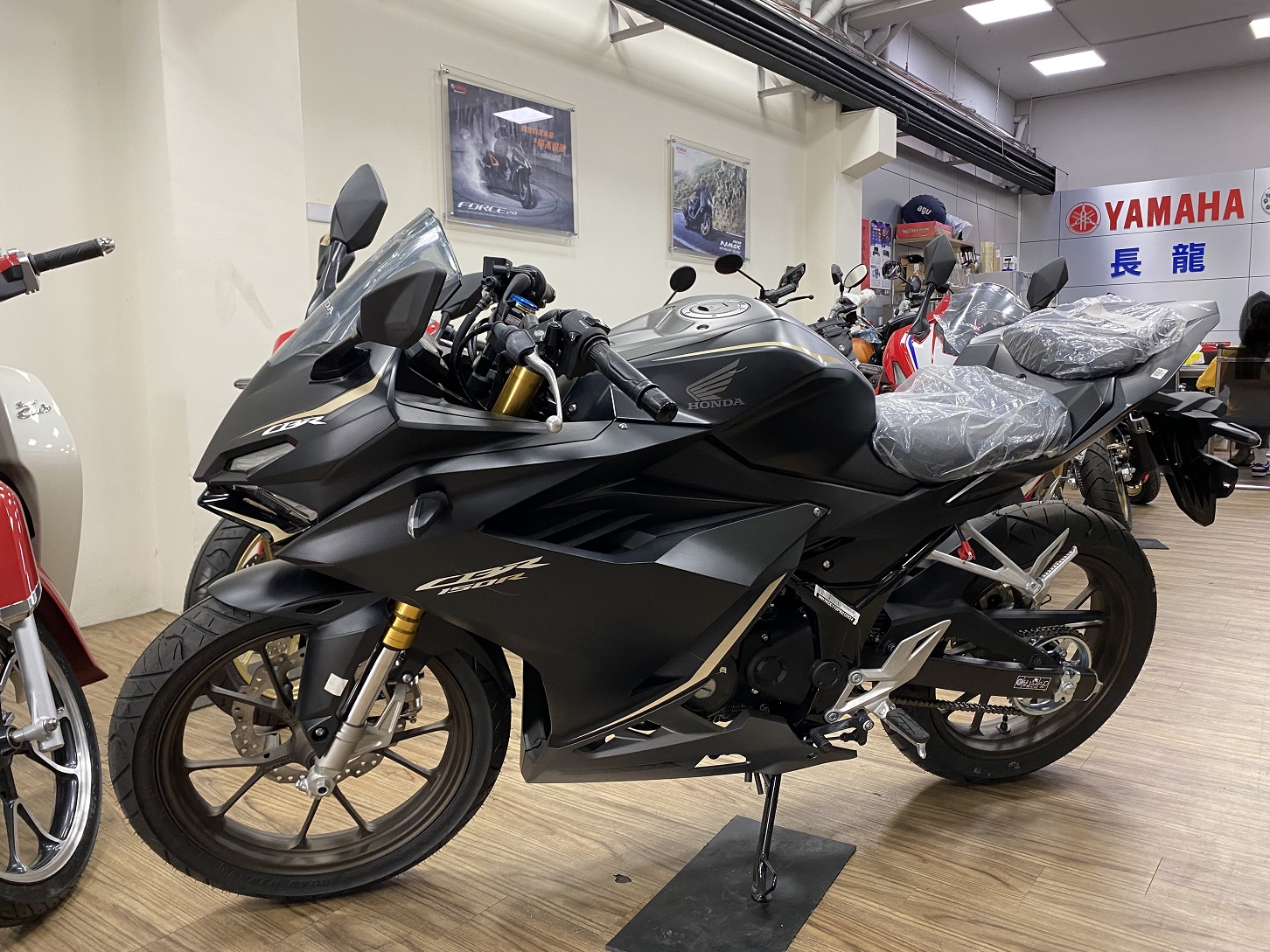 HONDA CBR150R新車出售中 【新竹長龍車業】HONDA 本田 全新 CBR150R  | 新竹長龍車業行