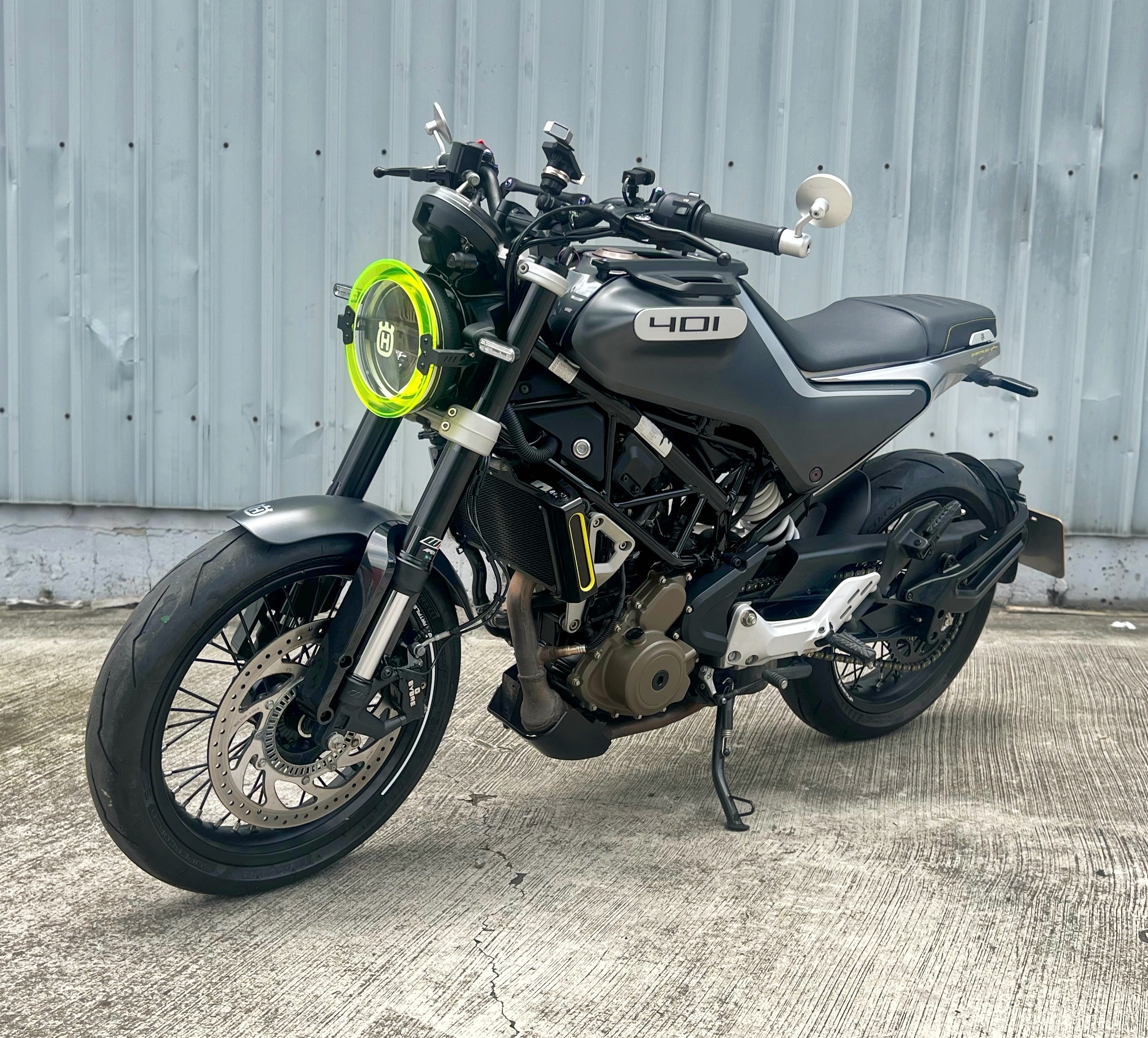 【阿宏大型重機買賣】HUSQVARNA SVARTPILEN 401 - 「Webike-摩托車市」 2021年 黑箭 401 基本改 無摔 無事故