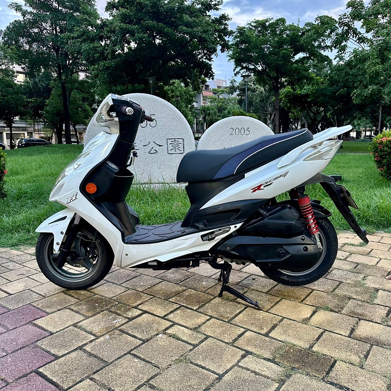 光陽 RACING 125 FI - 中古/二手車出售中 2012 光陽 雷霆125 #820 | 貳輪嶼中古機車專賣-台南店