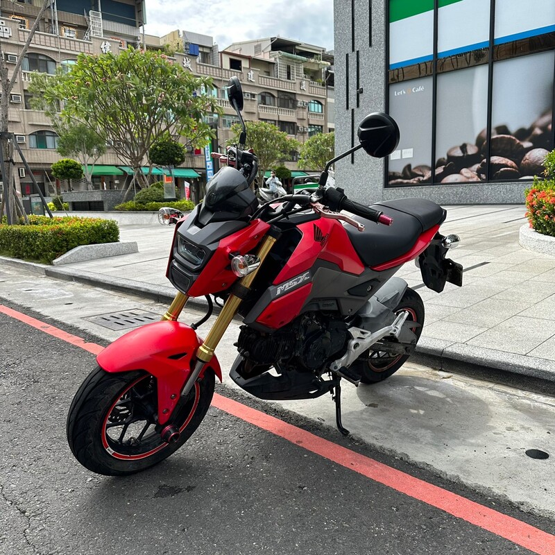 HONDA MSX125 - 中古/二手車出售中 《高雄二手機車》2016 本田 MSX 125 SF #9518 #可試車/二手機車/流行車款/現況特惠快速交車 | 貳輪嶼二手機車行-高雄店/中古重機收購/gogoro買賣推薦/線上估價立刻加Line:@motor888 （台南、屏東也有到府收購）