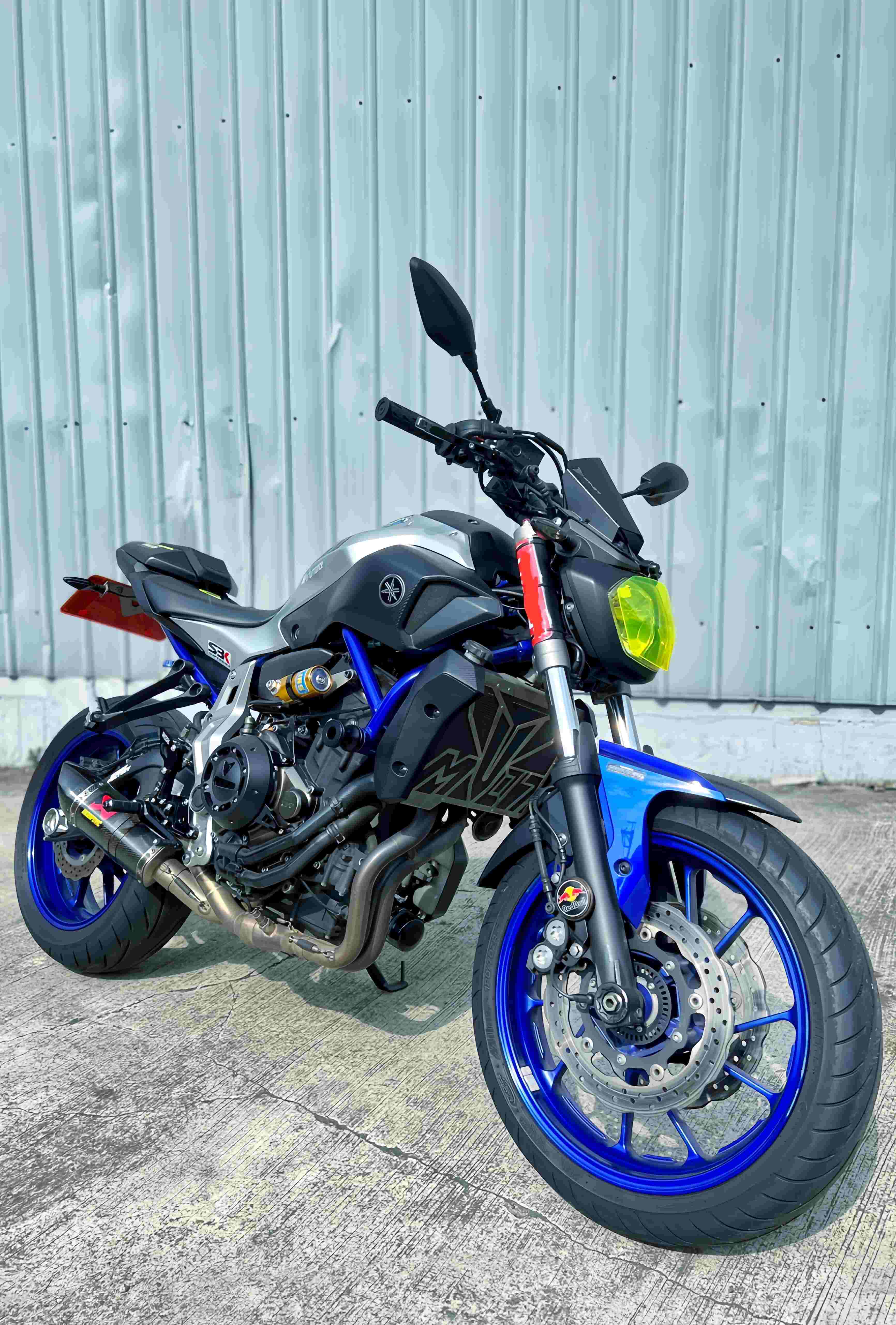 YAMAHA MT-07 - 中古/二手車出售中 2016年 MT-07 全段碳蠍管(原廠管在)、D2 掛瓶避震 超多改裝 | 阿宏大型重機買賣