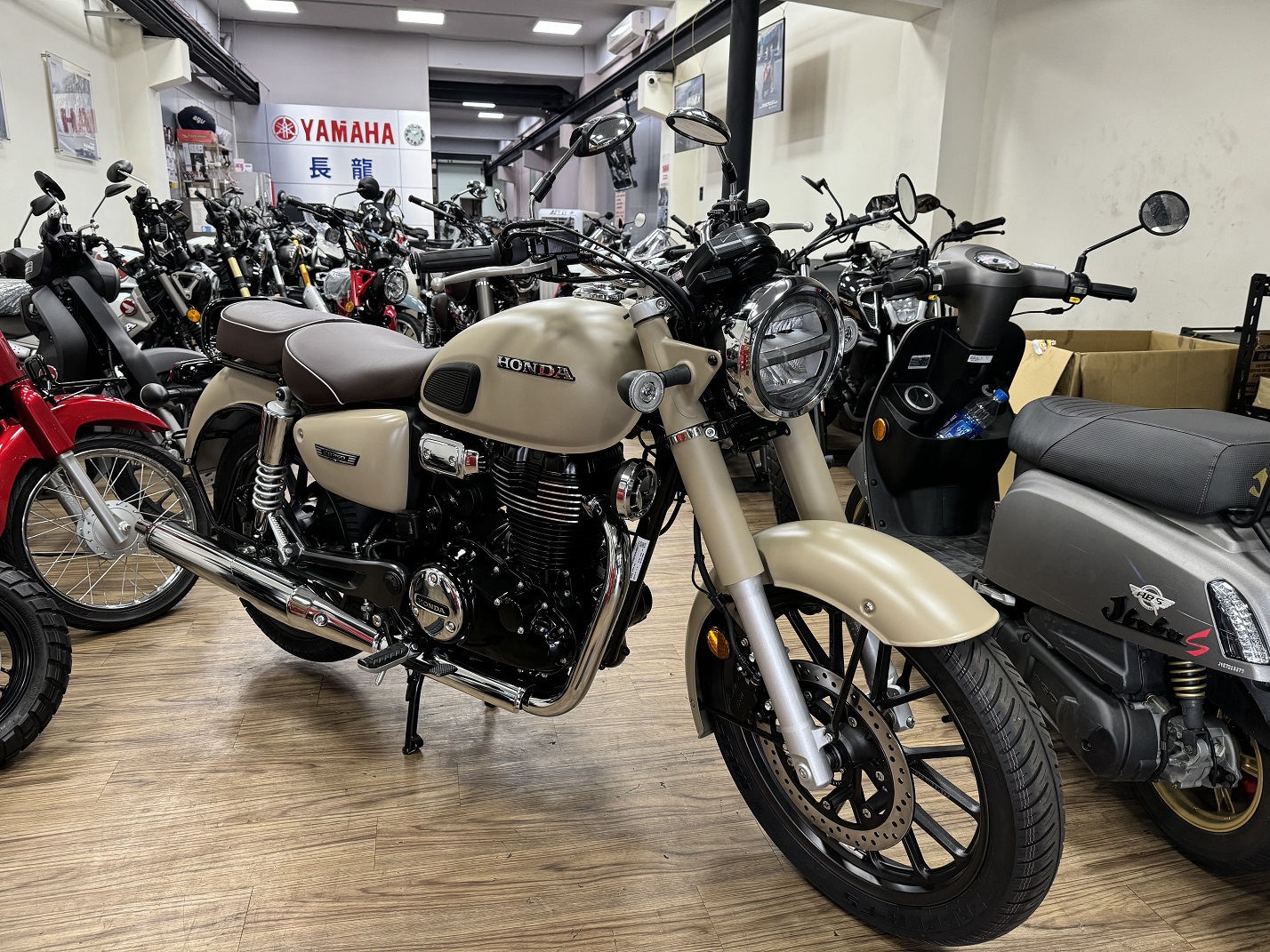 HONDA CB350 Pro 皇家版新車出售中 【新竹長龍車業】HONDA 本田 2024 CB350 Pro 皇家版 分期0利率 | 新竹長龍車業行