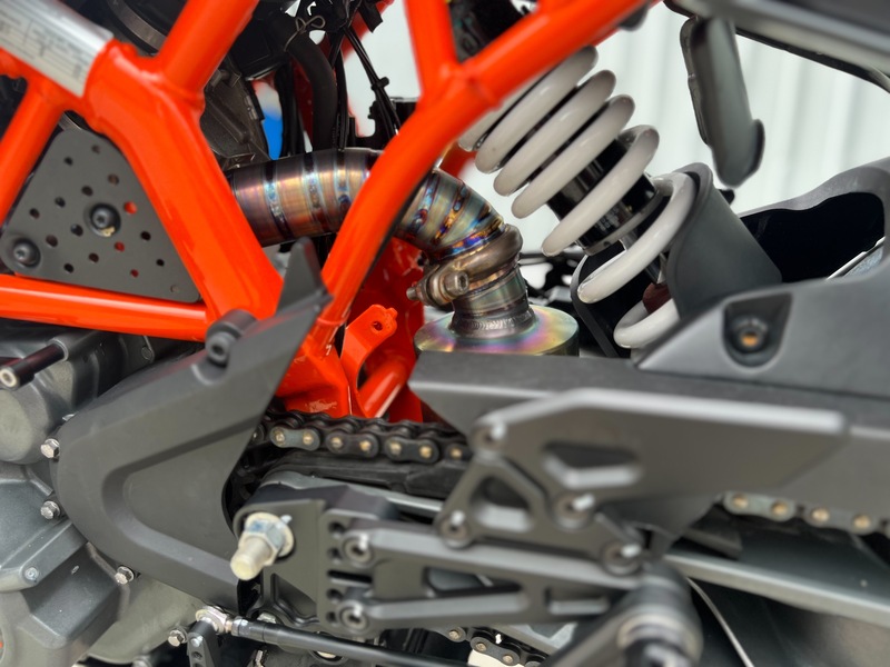 KTM RC390 - 中古/二手車出售中 2020年 RC390 YRFactory中段鈦排氣管、ENLINT腳踏後移(改反打) 多樣改裝 無摔 無事故 阿宏大型重機買賣 | 阿宏大型重機買賣