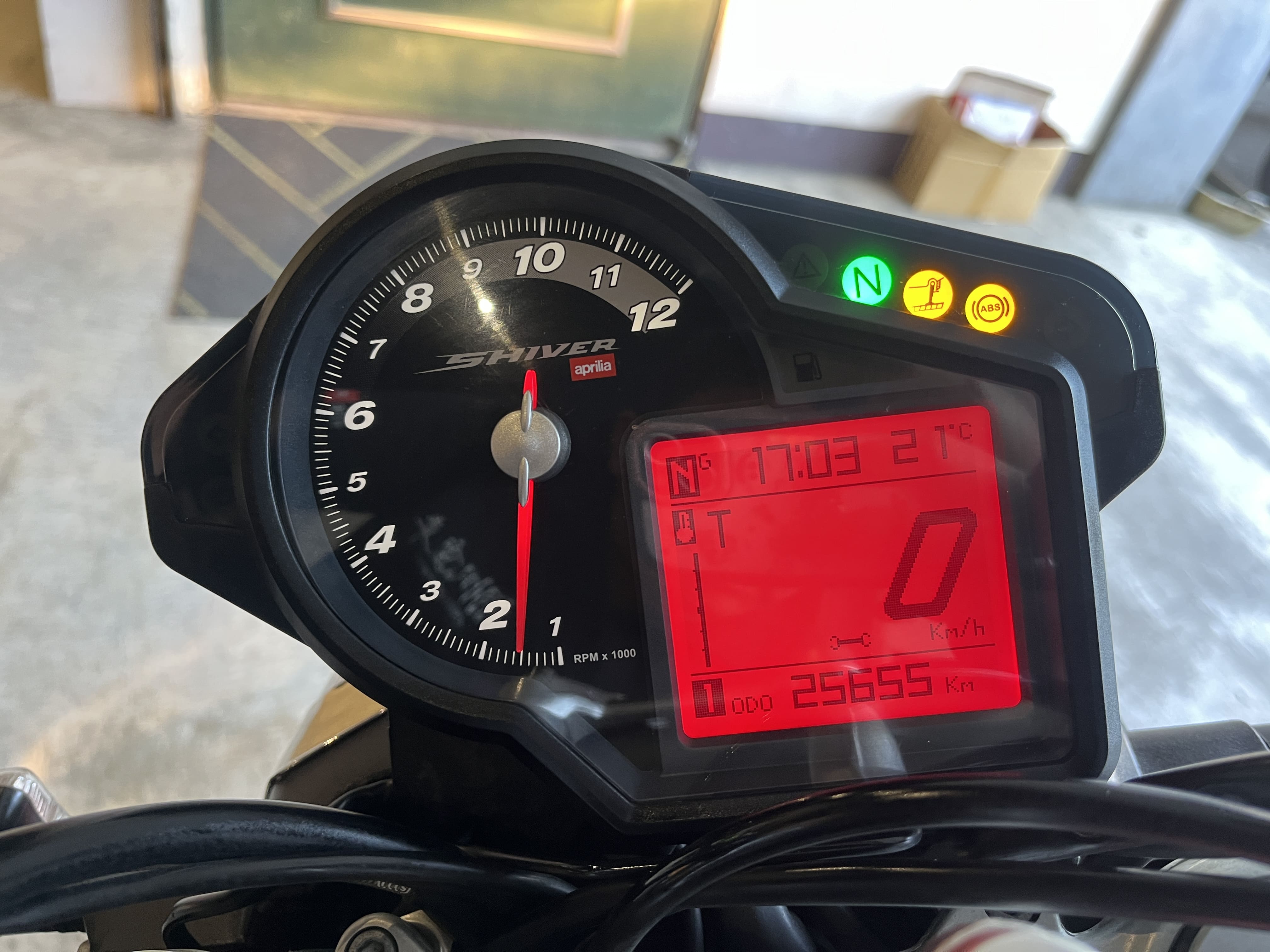 APRILIA SL750 Shiver - 中古/二手車出售中 2016年 APRILIA SHIVER750/0元交車/分期貸款/車換車/線上賞車/到府交車 | 翊帆國際重車