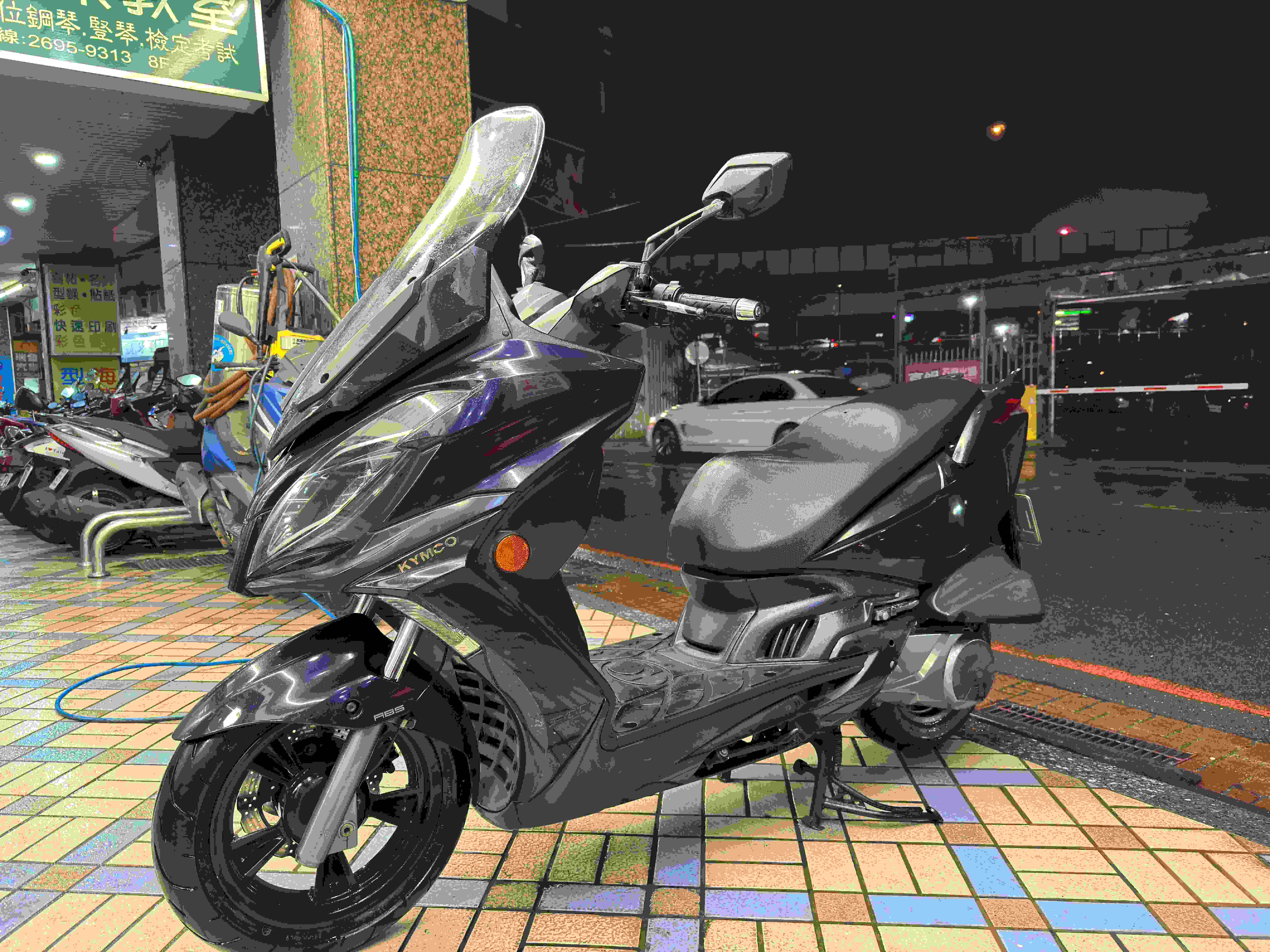 【GP重機】光陽 G-DINK 300 - 「Webike-摩托車市」 Kymco G-DINK 300i