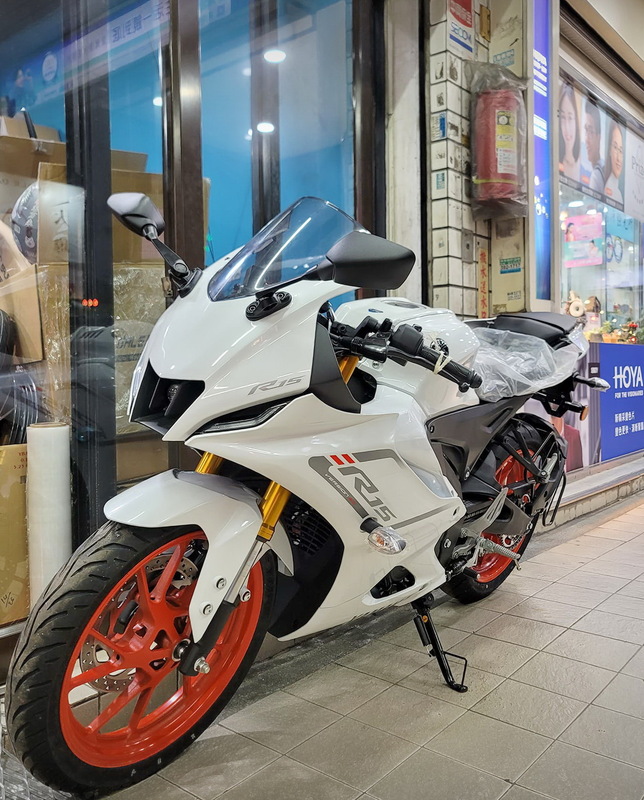 YAMAHA YZF-R15新車出售中 V4【勝大重機】2023 YAMAHA YZF-R15 V4 白 有快排 全新車售價$13.8萬 | 勝大重機