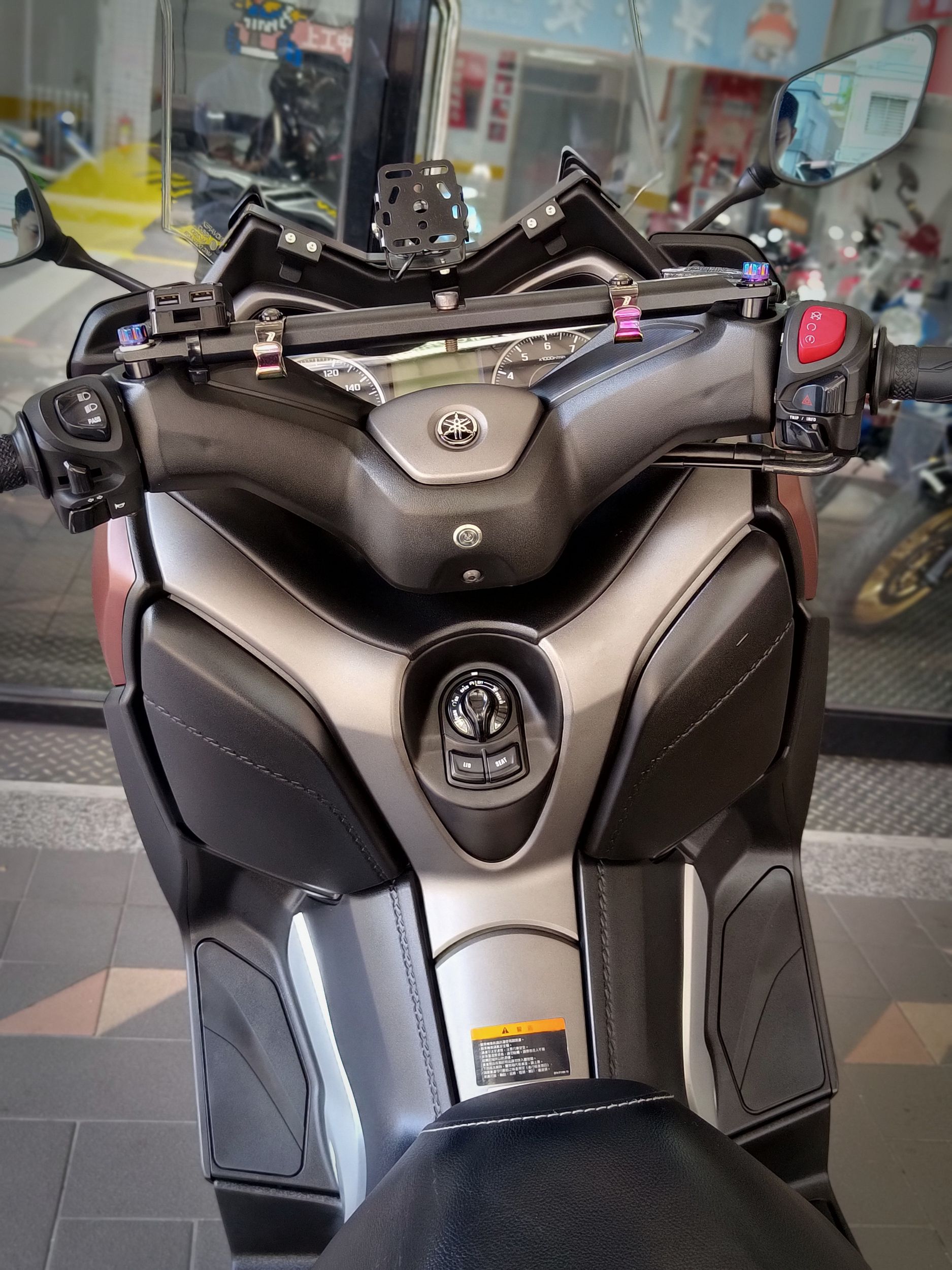 YAMAHA X-MAX 300 - 中古/二手車出售中 X-MAX ABS 總代理，無傷漂亮只跑12480km | 成蘆進口摩托車