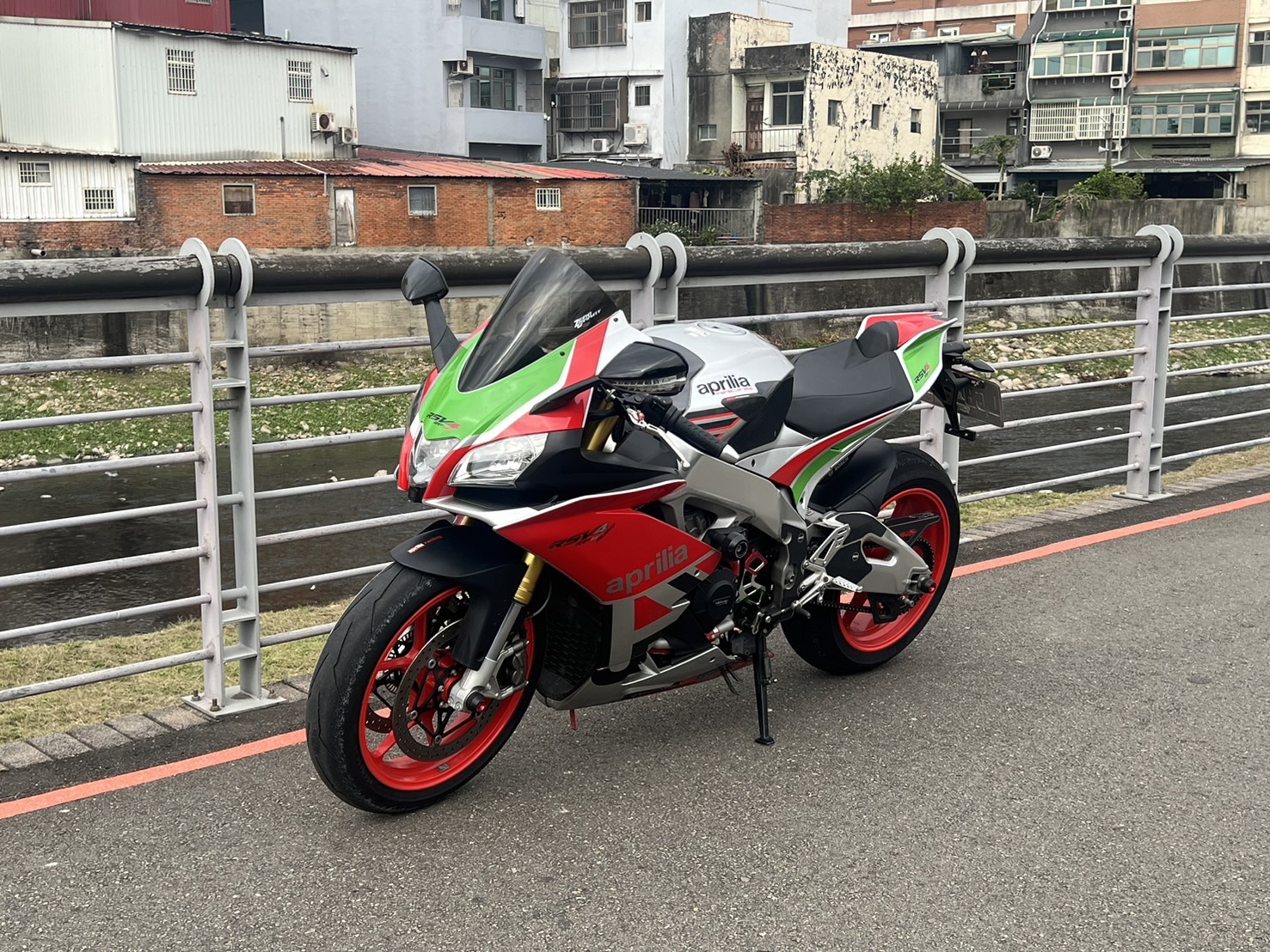 【Ike 孝森豪重機】APRILIA RSV4 - 「Webike-摩托車市」 2016 Aprilia RSV4 RR