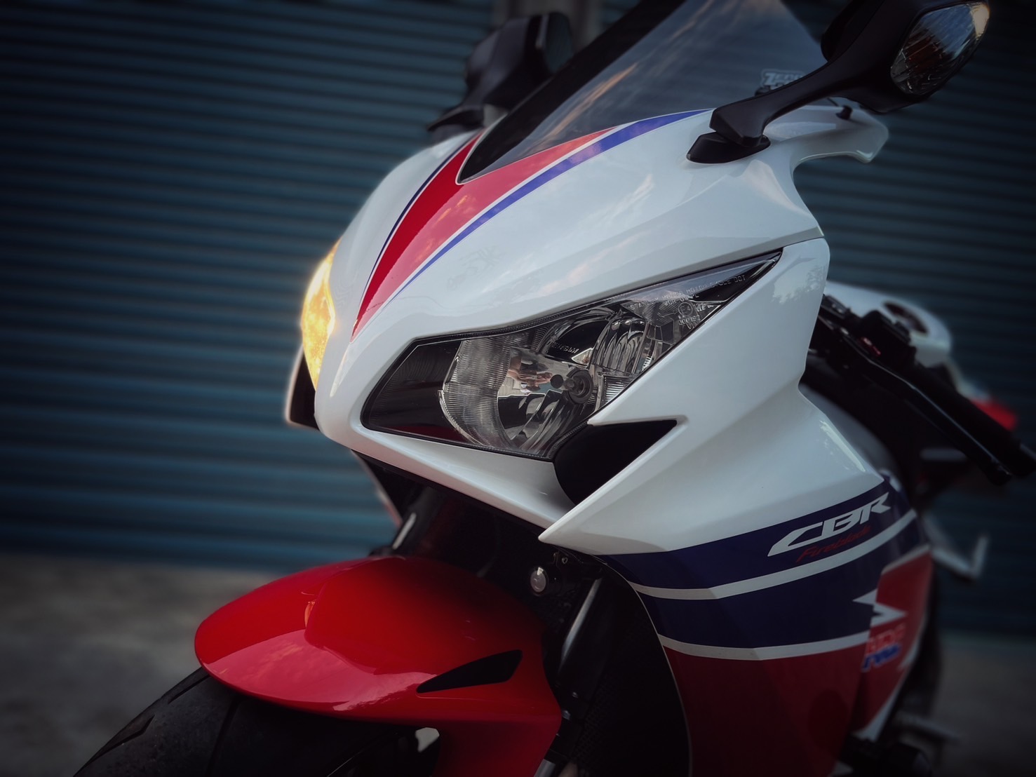 HONDA CBR1000RR Fire Blade - 中古/二手車出售中 CBR1000RR HRC 小紅莓排氣管 行車記錄器 基本改裝 小資族二手重機買賣 | 小資族二手重機買賣