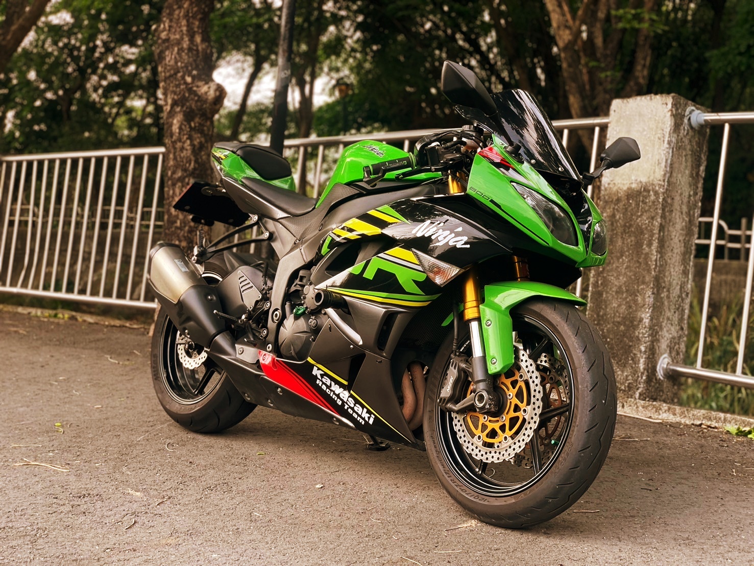 KAWASAKI NINJA ZX-6R - 中古/二手車出售中 600CC經典跑車 優惠出售中 | 宇億重機