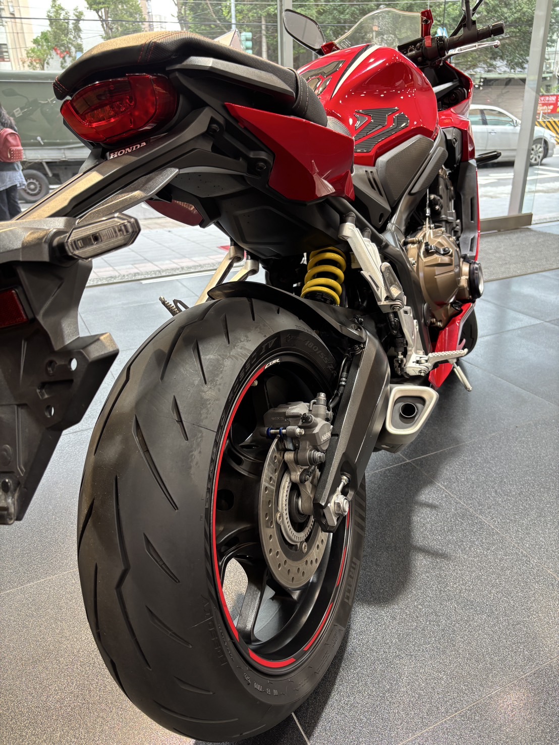 HONDA CBR650R - 中古/二手車出售中 CBR650R 出廠年份：2019 領牌年份：2019.04 行駛里程：6846公里 車輛所在：新北市中和區 | 個人自售