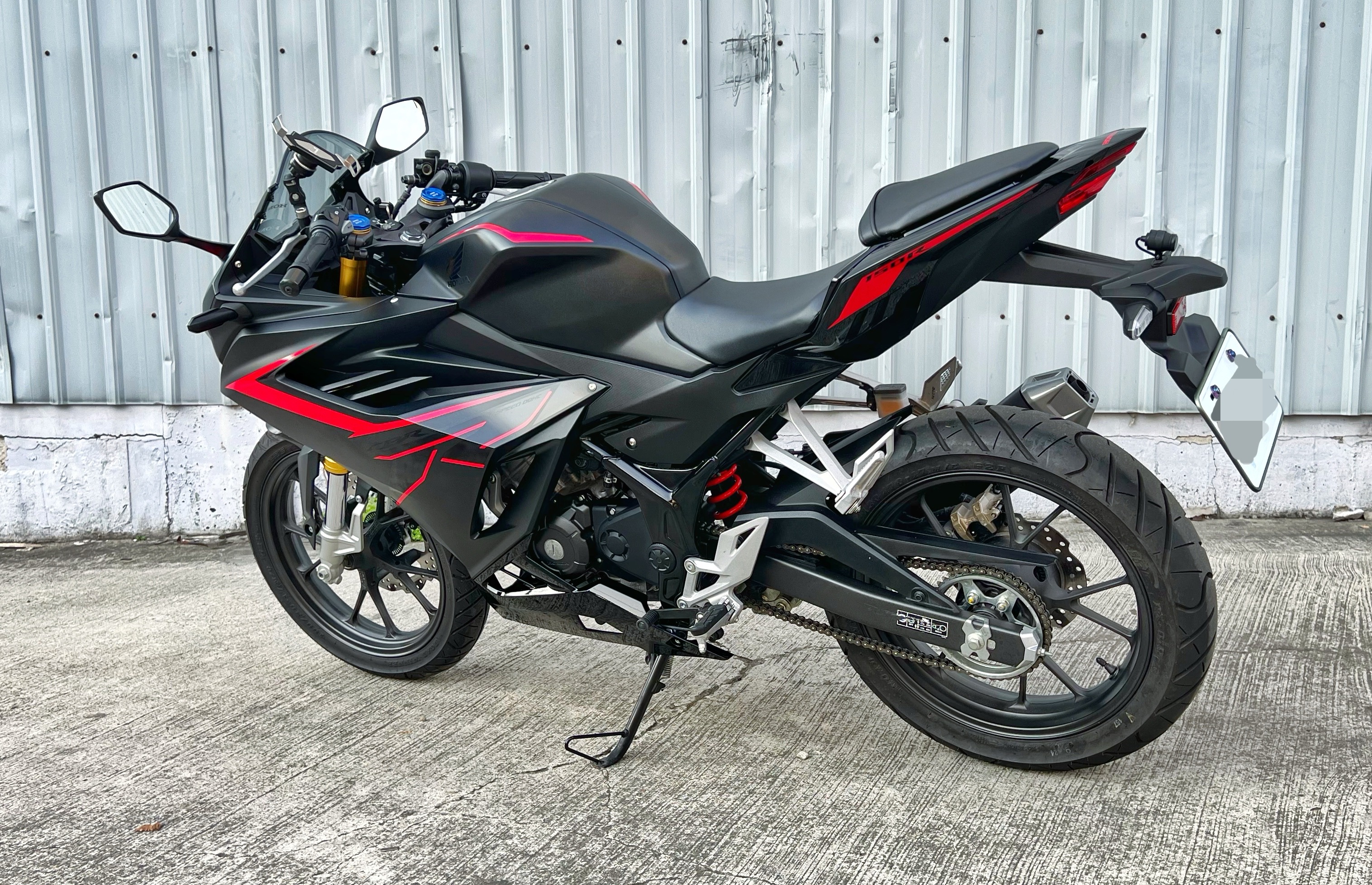 HONDA CBR150R - 中古/二手車出售中 2021年 CBR150R ABS 一手 黑色系 無摔 無事故 僅跑559公里 阿宏大型重機買賣 | 阿宏大型重機買賣