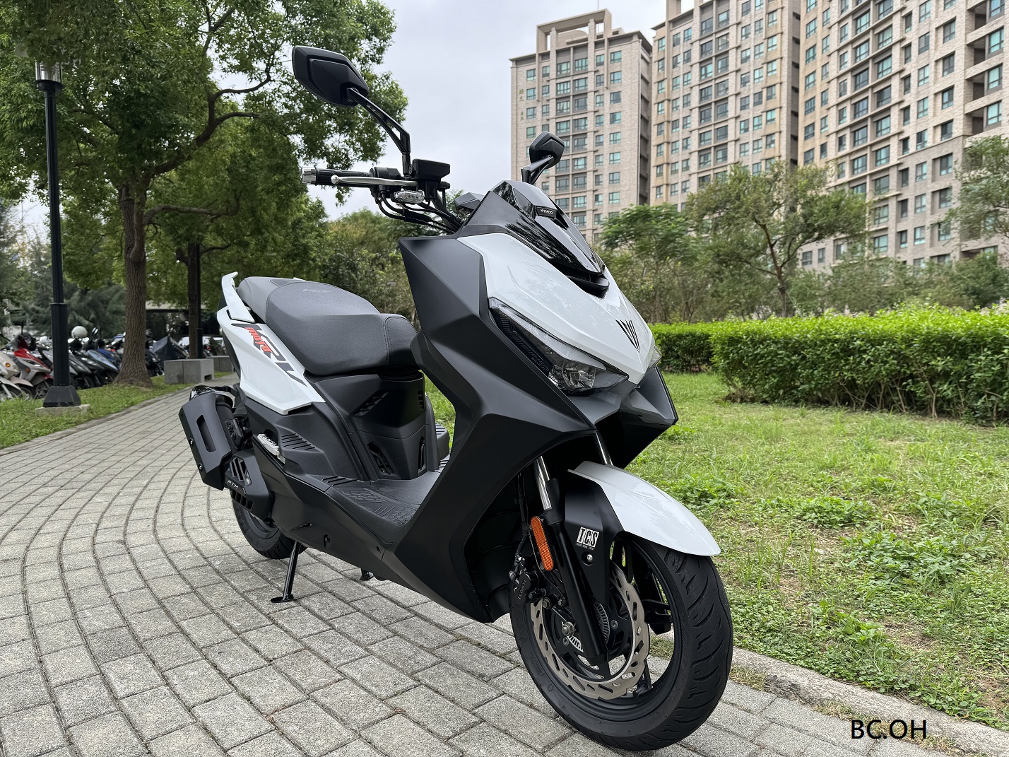 光陽 KRV MOTO 180 TCS - 中古/二手車出售中 【新竹長龍車業】KYMCO 光陽 KRV Moto 180 TCS 6967KM | 新竹長龍車業行