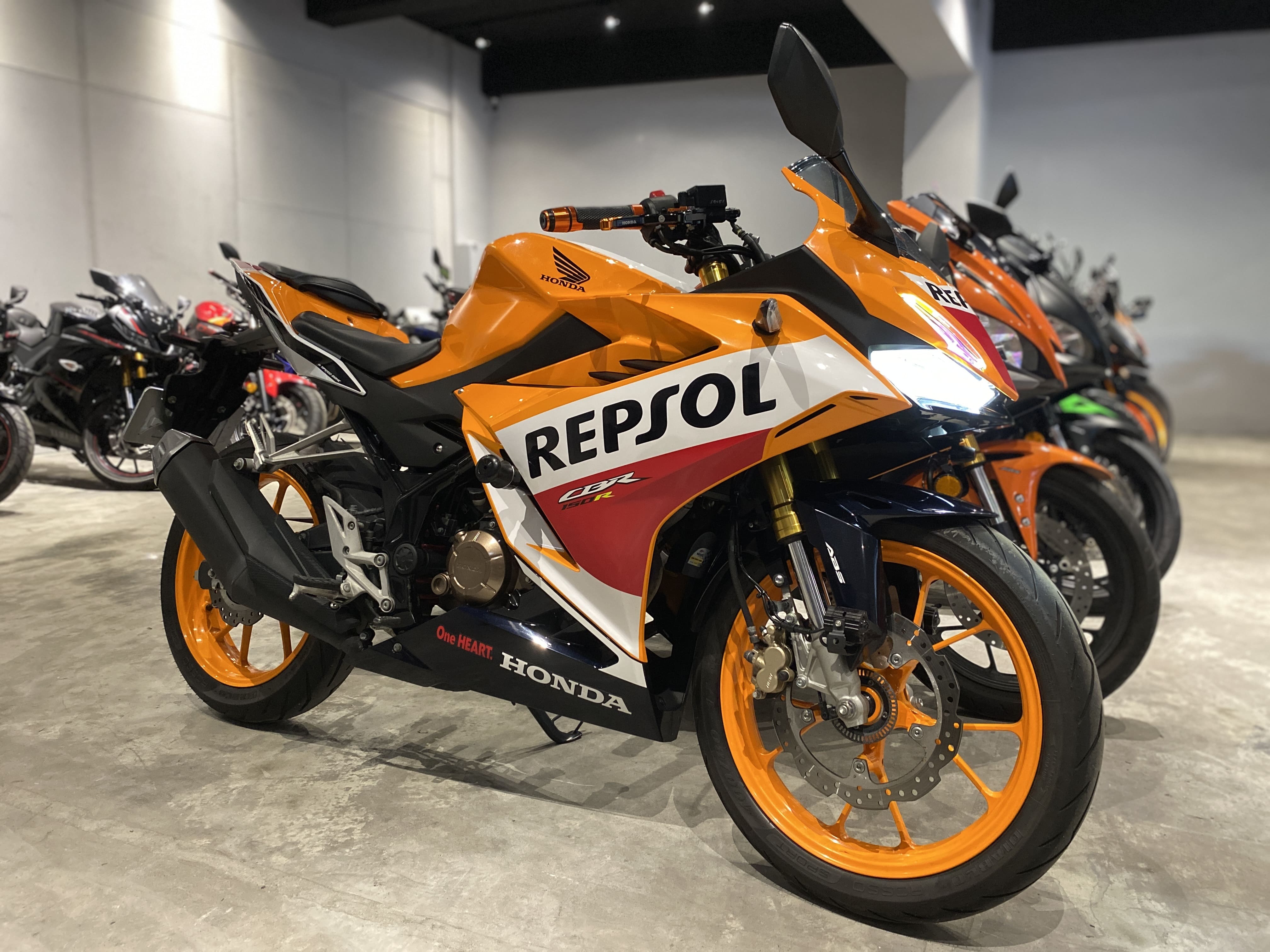 HONDA CBR150R - 中古/二手車出售中 2021年 HONDA CBR150R REPSOL/0元交車/分期貸款/車換車/線上賞車/到府交車 | 翊帆重車-Queena