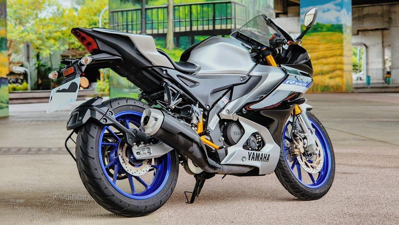 YAMAHA YZF-R15(泰規) - 中古/二手車出售中 2022 YAMAHA YZF R15 V4 M版 原廠配備超多 僅跑七千公里 | 個人自售