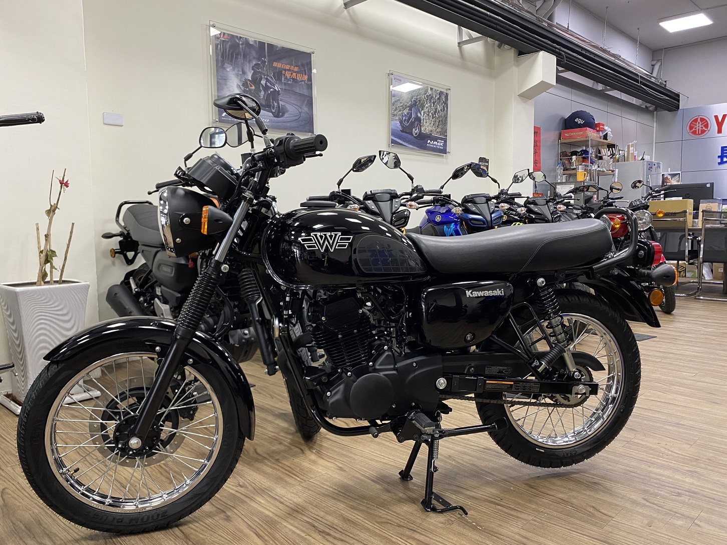 KAWASAKI W175新車出售中 【新竹長龍車業】KAWASAKI 全新 W175 特價 0利率 | 新竹長龍車業行