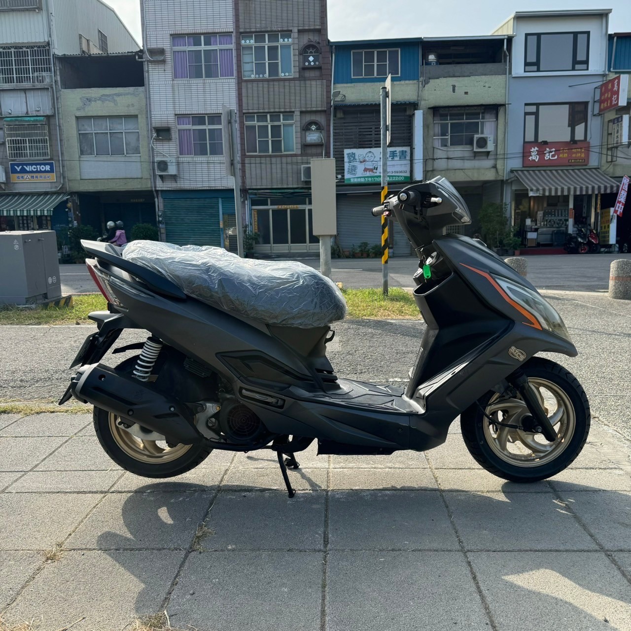 三陽 悍將Fighter 125 - 中古/二手車出售中 《高雄二手機車》2011 三陽 FIGHTER 150 #5051 #可試車/二手機車/流行車款/現況特惠快速交車 | 貳輪嶼二手機車行-高雄店/中古重機收購/gogoro買賣推薦/線上估價立刻加Line:@motor888 （台南、屏東也有到府收購）