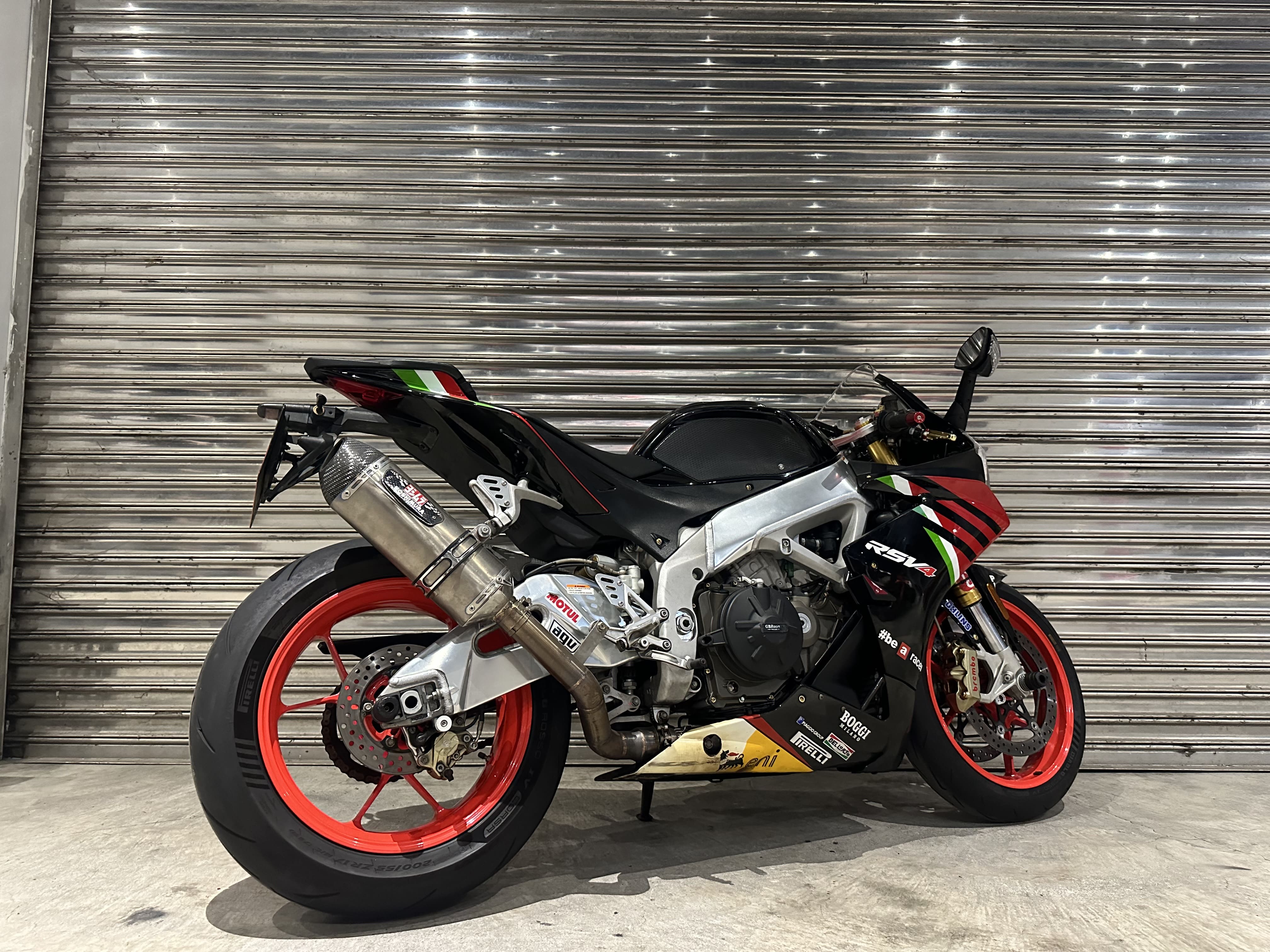 APRILIA RSV1000 - 中古/二手車出售中 2009 APRILIA RSV4FACTORY | 個人自售