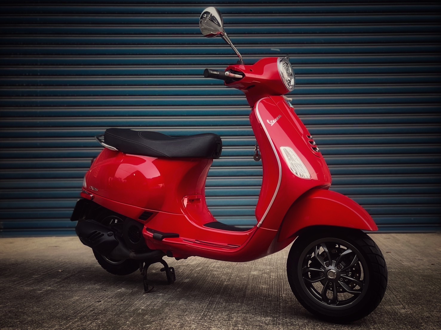 【小資族二手重機買賣】VESPA Vespa LX125 4T - 「Webike-摩托車市」 2023 LX125 e5 一手車 無倒無摔 小資族二手重機買賣