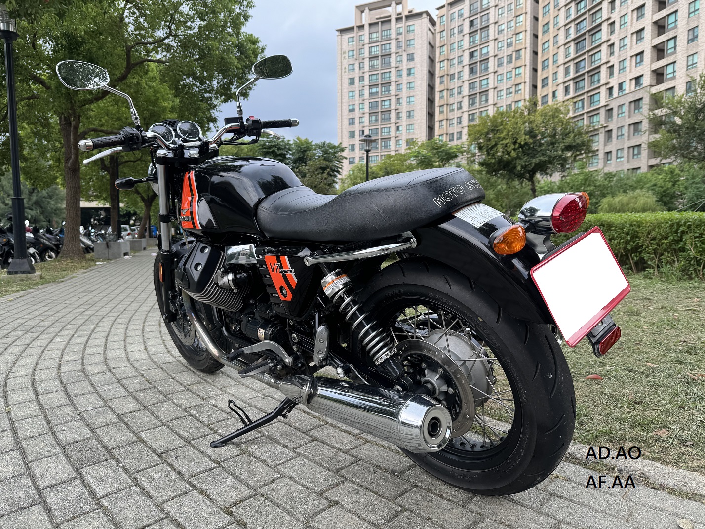 MOTO GUZZI V7 - 中古/二手車出售中 【新竹長龍車業】MOTO GUZZI V7 | 新竹長龍車業行