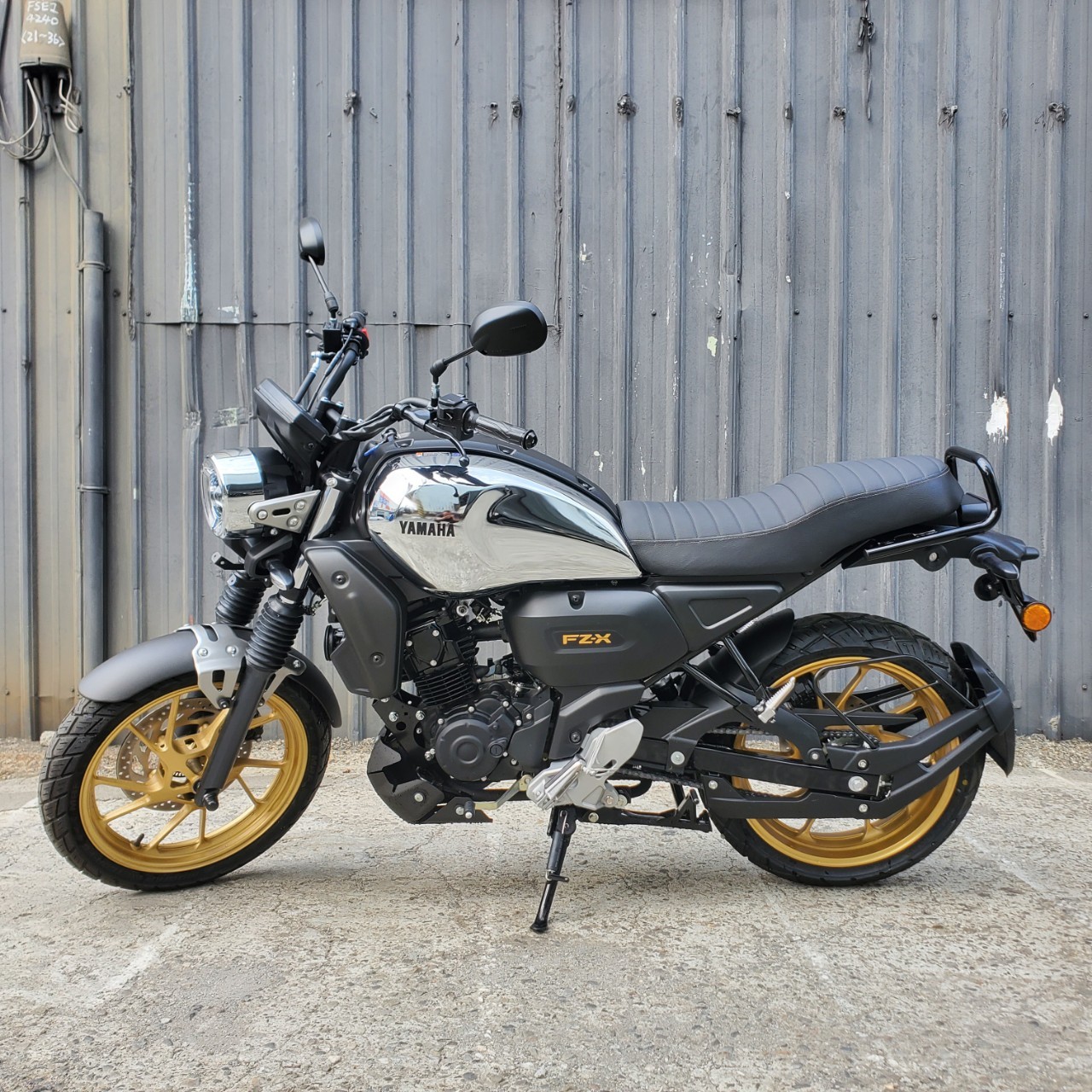 YAMAHA FZX150 新車出售中 售 2024 新車 FZX150 街車 FZX 平價 復古 輕檔 | 飛翔國際