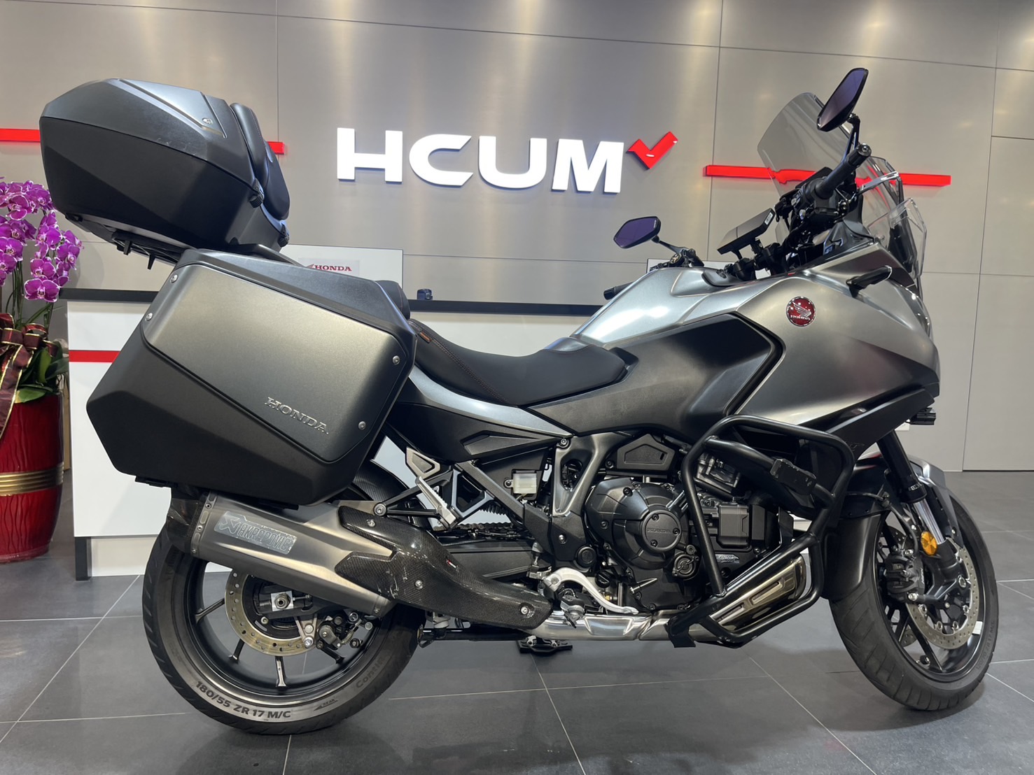 HONDA VT1100 - 中古/二手車出售中 車款 : NT1100 出廠年份：2023 領牌年份：2023.10 行駛里程：13471公里 車輛所在：新北市中和區 | 個人自售