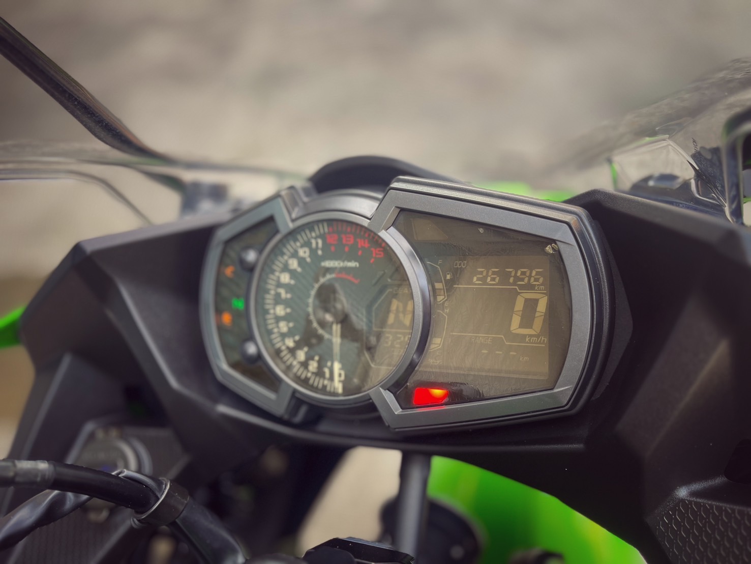 KAWASAKI NINJA400 - 中古/二手車出售中 改裝排氣管 行車記錄器的無摔車無事故 小資族二手重機買賣 | 小資族二手重機買賣