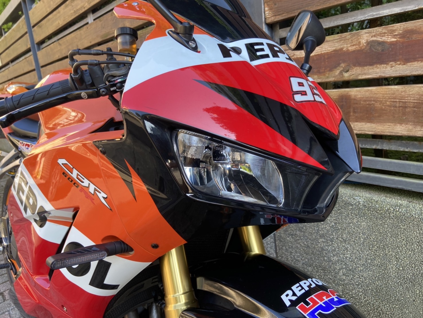 HONDA CBR600RR - 中古/二手車出售中 親民好駕馭的跑車CBR600RR車況佳.騎過講一輩子.沒騎過想一輩子全額銀貸 | 個人自售