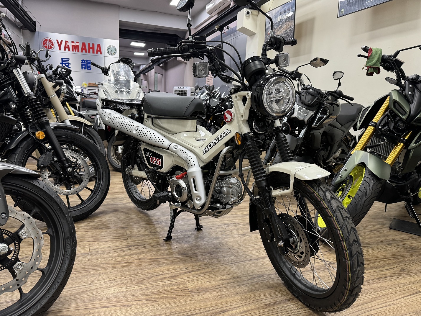 HONDA CT125新車出售中 【新竹長龍車業】2024 CT125 白色/水泥灰 | 新竹長龍車業行