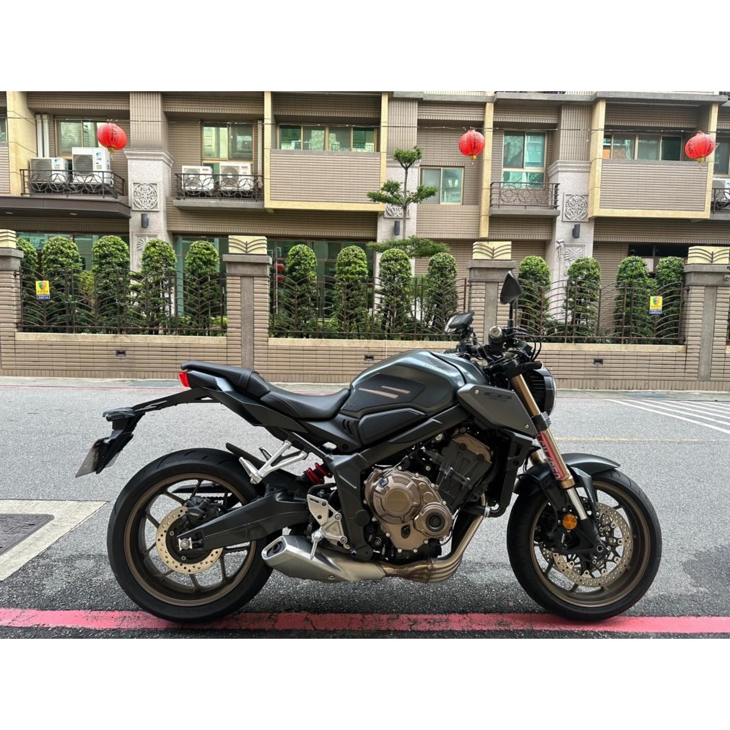 HONDA CB650R - 中古/二手車出售中 【爵士小詩】2023年HONDA CB650R ABS 台本車 消光金屬灰 | 個人自售