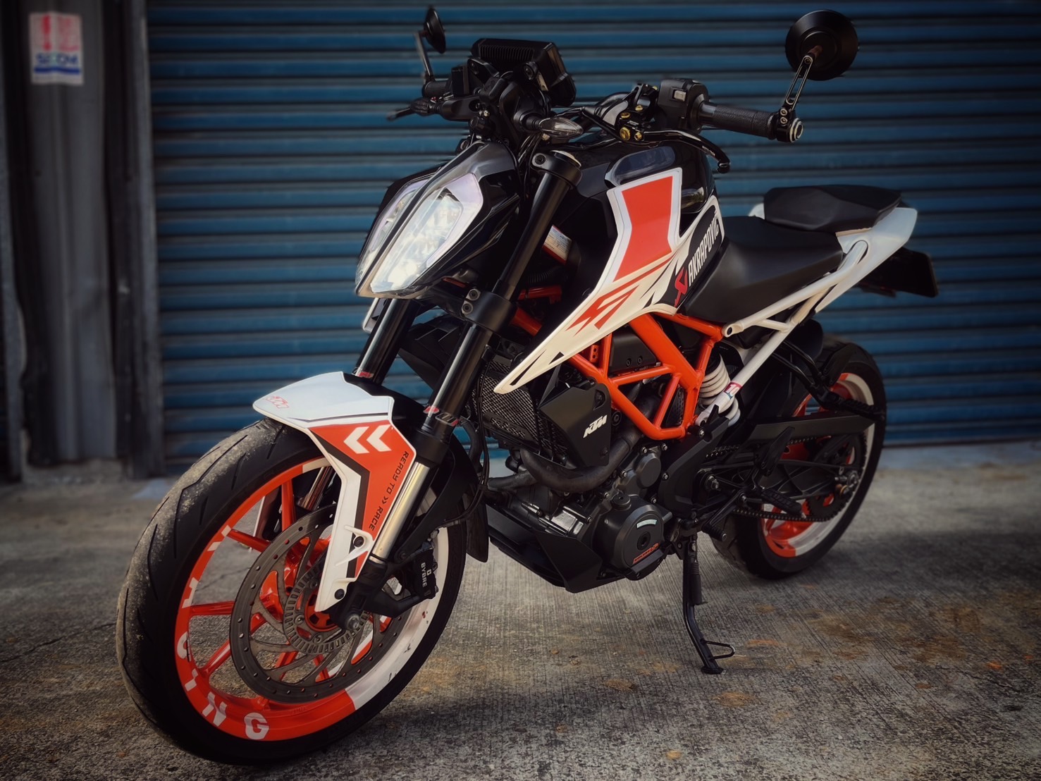 KTM 390DUKE - 中古/二手車出售中 Duke390 總代理 全車彩貼 改裝排氣管（合格）反打 小資族二手重機買賣 | 小資族二手重機買賣