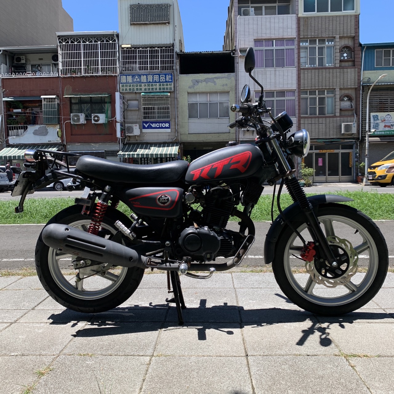 光陽 KTR 125 - 中古/二手車出售中 【高雄二手機車】2015 光陽 KTR 150 噴射 國際檔 #150 實車實價/高雄二手機車買賣/便宜售代步車/經濟車 | 貳輪嶼二手機車行-高雄店/中古重機收購/gogoro買賣推薦/線上估價立刻加Line:@motor888 （台南、屏東也有到府收購）