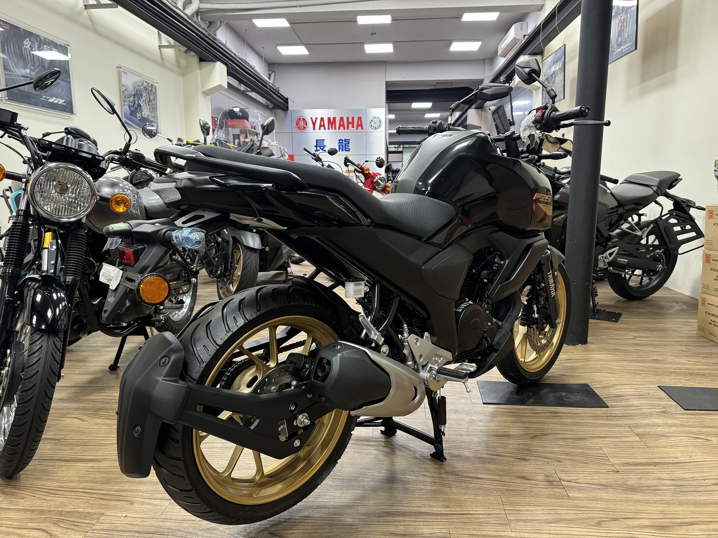 YAMAHA FZS-FI新車出售中 【新竹長龍車業】YAMAHA 山葉 全新 FZS 150 V4 TCS 0利率 | 新竹長龍車業行