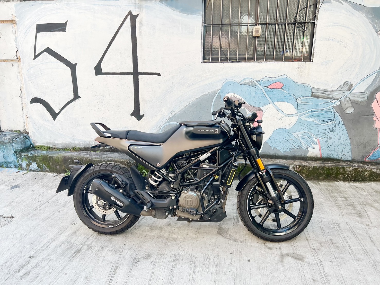 【大蔡】HUSQVARNA SVARTPILEN 250 - 「Webike-摩托車市」 HUSQVARNA Svartpilen 黑箭250