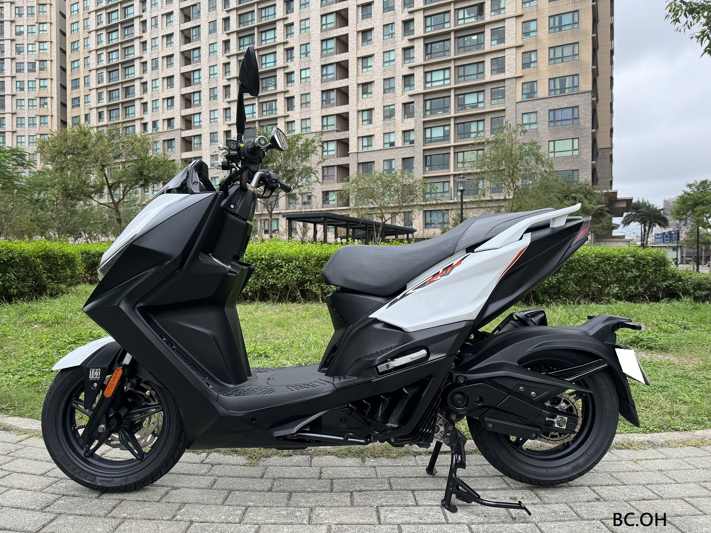 光陽 KRV MOTO 180 TCS - 中古/二手車出售中 【新竹長龍車業】KYMCO 光陽 KRV Moto 180 TCS 6967KM | 新竹長龍車業行