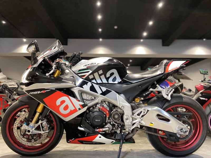 APRILIA RSV4 RF - 中古/二手車出售中 2016年 APRILIA RSV4 RF/0元交車/分期貸款/車換車/線上賞車/到府交車 | 翊帆國際重車