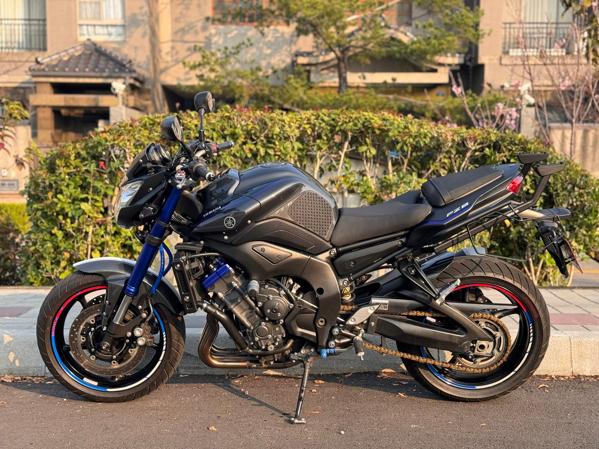 YAMAHA FZ8 (FZ8N) - 中古/二手車出售中 2014年 YAMAHA FZ8 Racing Blue 特仕版/0元交車/分期貸款/車換車/線上賞車/到府交車 | 翊帆國際重車