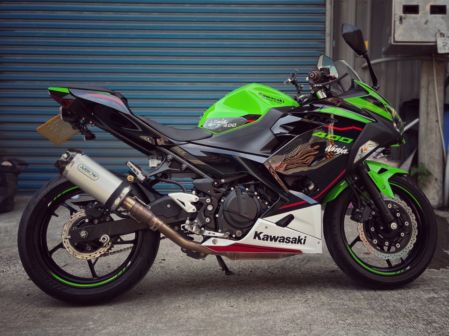 KAWASAKI NINJA400 - 中古/二手車出售中 改裝排氣管 行車記錄器 超多改裝 小資族二手重機買賣 | 小資族二手重機買賣