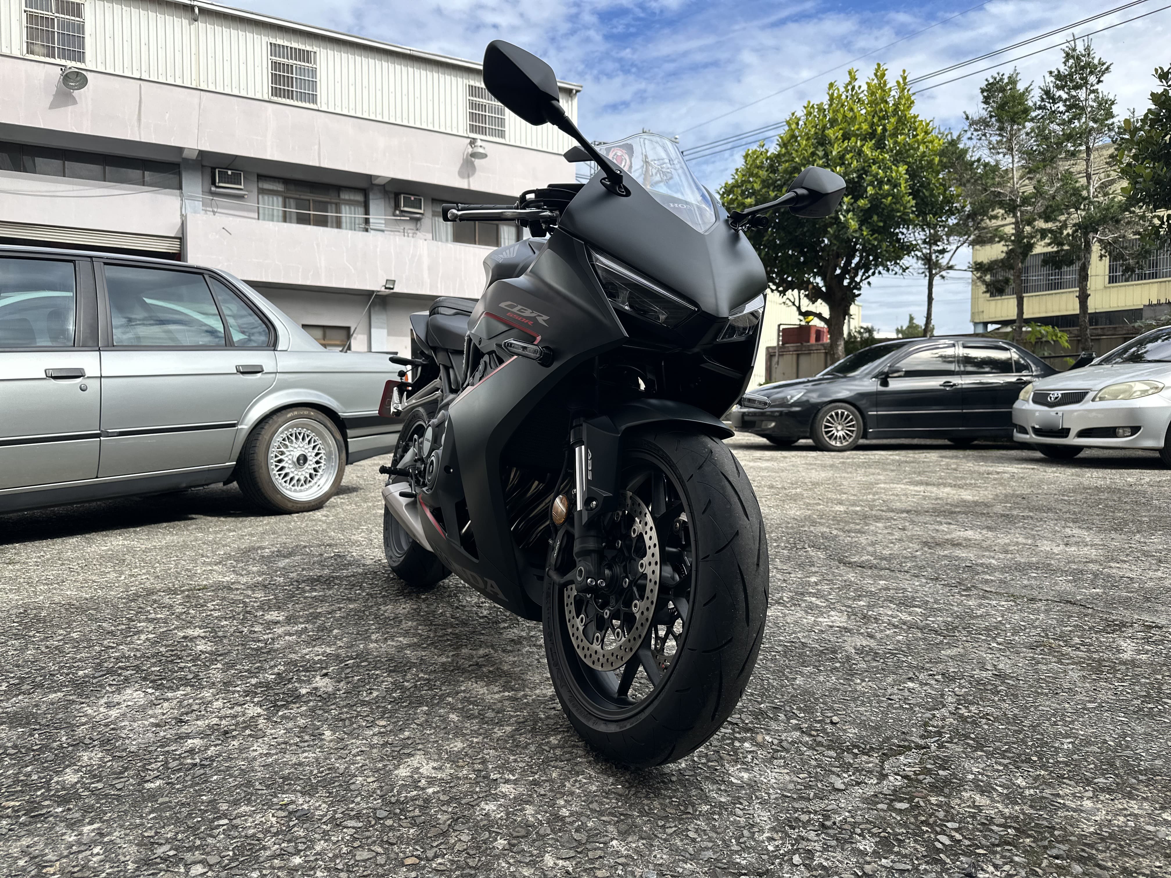 HONDA CBR650R - 中古/二手車出售中 2024年 HONDA CBR650R/0元交車/分期貸款/車換車/線上賞車/到府交車 | 翊帆國際重車