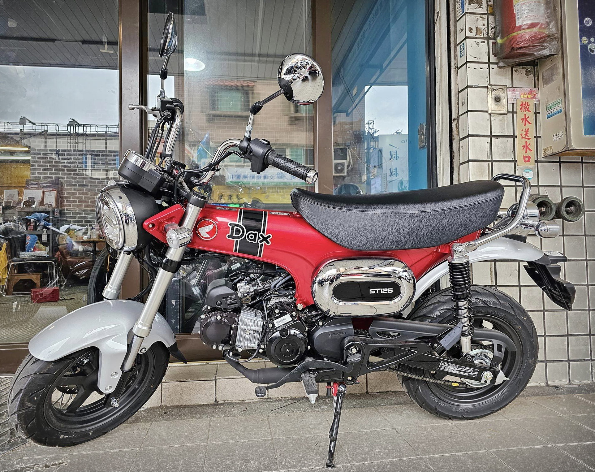 【勝大重機】HONDA DAX125 ABS - 「Webike-摩托車市」 【勝大重機】2024 HONDA DAX125 ABS 全新車售價$14.3萬 ST125