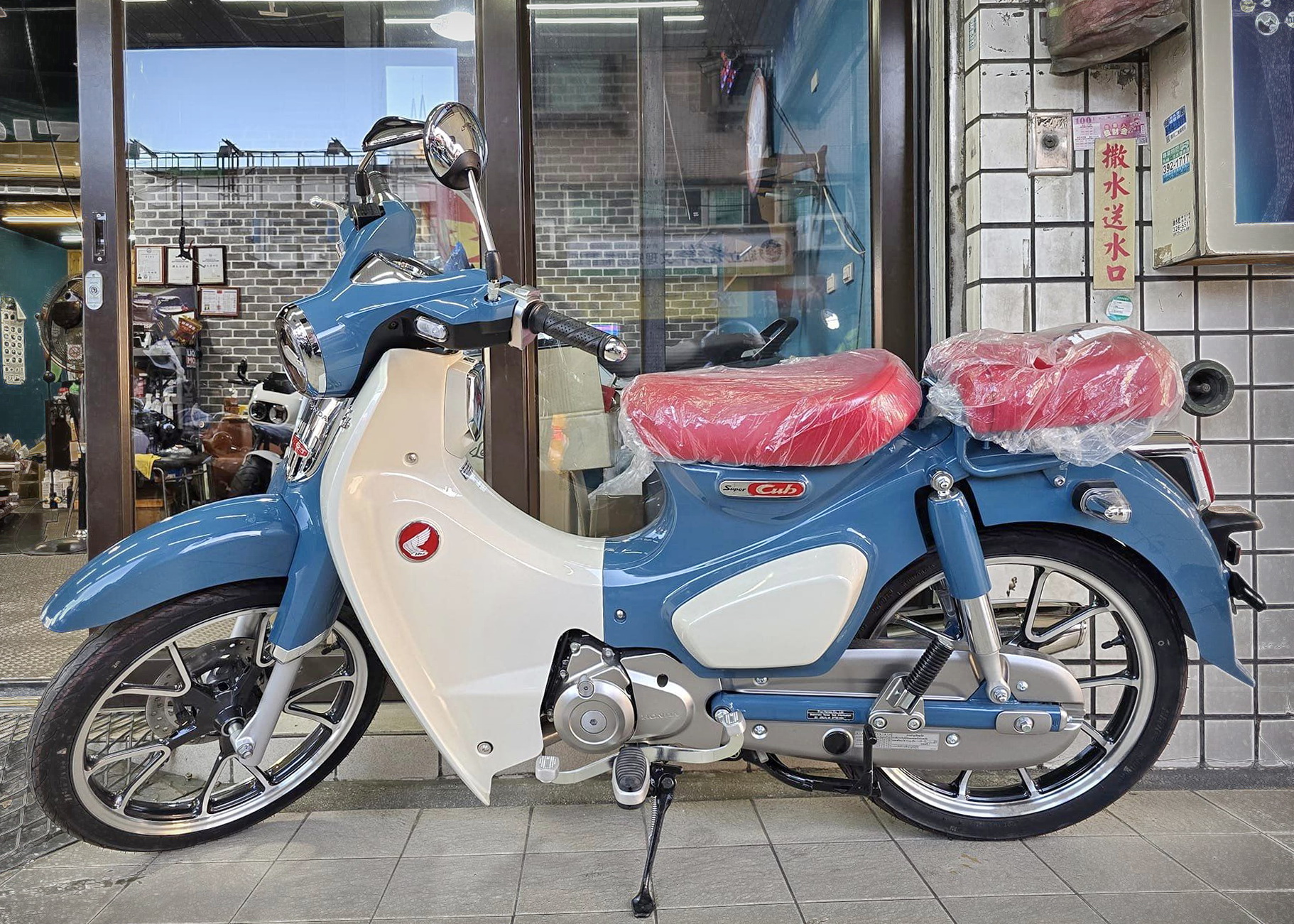 【勝大重機】HONDA Super Cub C125 - 「Webike-摩托車市」 【勝大重機】2024 HONDA SUPER CUB C125 雙座墊 全新車特價$16.8萬