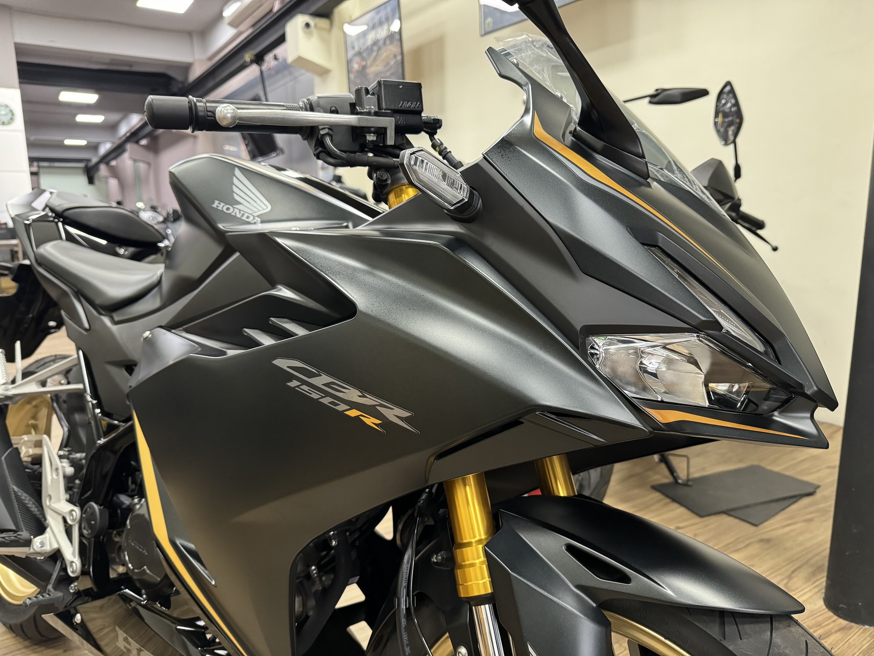 HONDA CBR150R新車出售中 【新竹長龍車業】HONDA 本田 CBR150R | 新竹長龍車業行