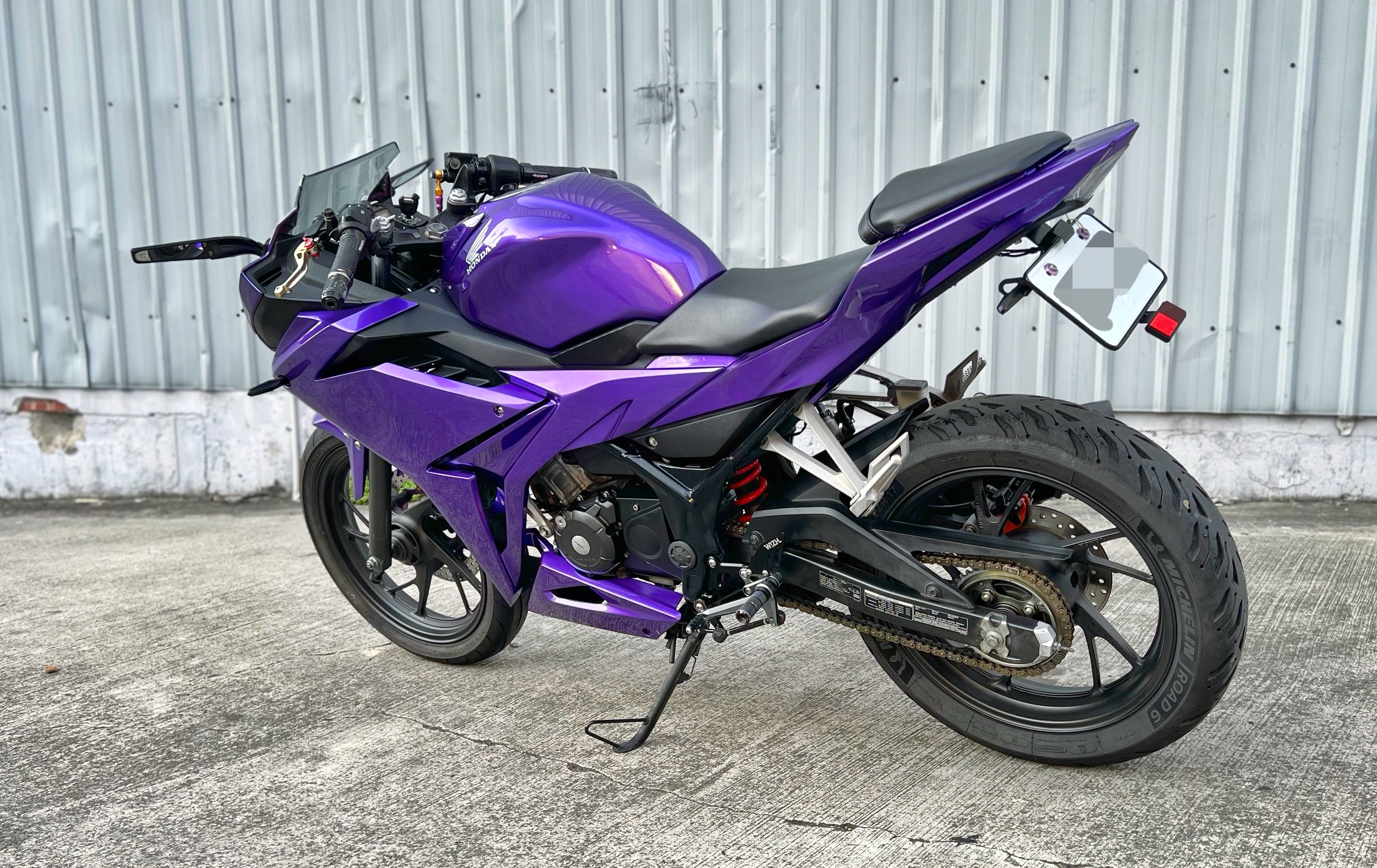 HONDA CBR150R - 中古/二手車出售中 2018年 CBR150R 碳蠍管、客製化烤漆、Brembo卡鉗、W!ZH腳踏後移 多樣改裝 阿宏大型重機買賣 | 阿宏大型重機買賣