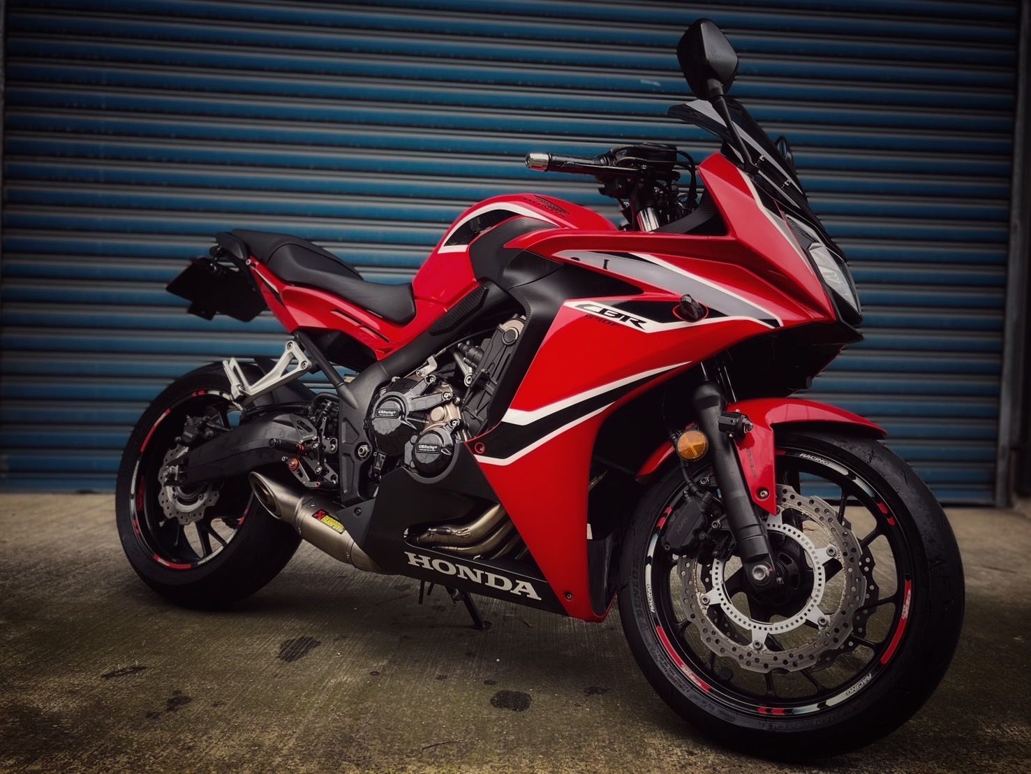 HONDA CBR650F - 中古/二手車出售中 CBR650F 單孔蠍 快排 野馬尾燈 眾多改裝 小資族二手重機買賣 | 小資族二手重機買賣