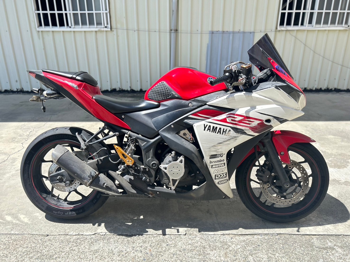 YAMAHA YZF-R3 - 中古/二手車出售中 二手檔車中古車配合全額.超額.學生貸款強力過件白牌黃牌紅牌仿賽街車大型重機滿18即可辦理 | 恆欣車行