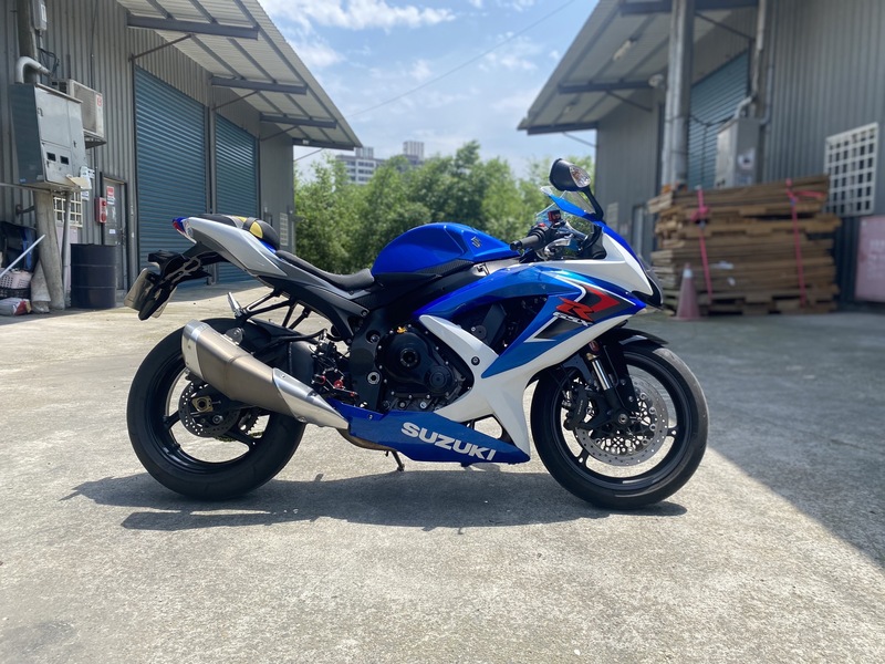 SUZUKI GSX-R600 - 中古/二手車出售中 10年GSX-R600 天使眼 末代600cc 滿18勞保滿3個月即可擁有 | Motoshen大聖二輪廣場