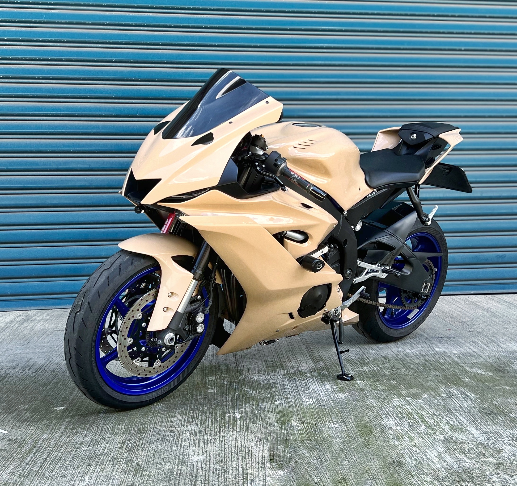 【阿宏大型重機買賣】YAMAHA YZF-R6 - 「Webike-摩托車市」 2020年 R6 全段閥門蠍、副廠殼(原廠殼藍灰在)、EXTREME腳踏後移 多樣改裝 阿宏大型重機買賣