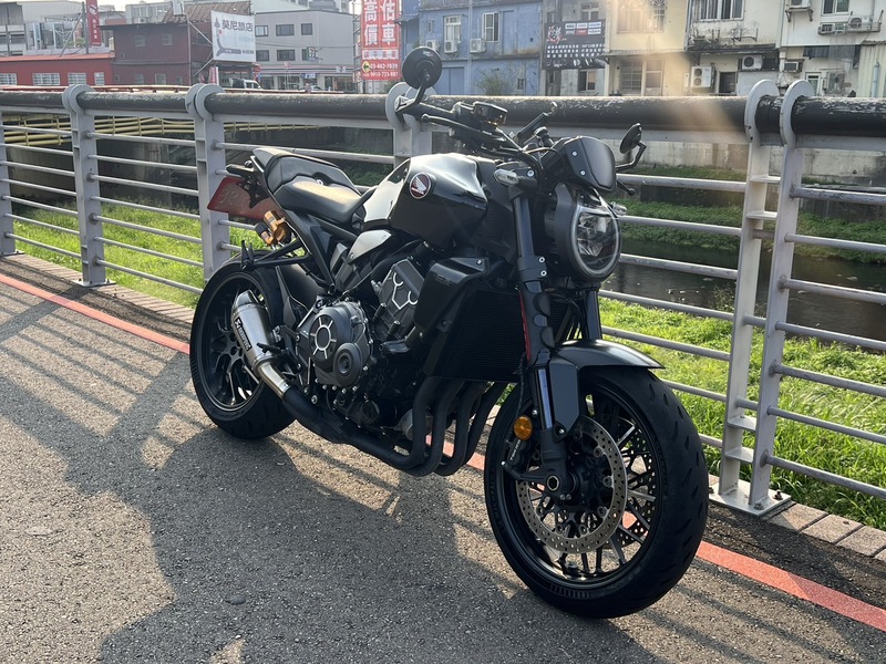 HONDA CB1000R - 中古/二手車出售中 2022Honda CB1000R+ Blackedition 台本車 | Ike 孝森豪重機