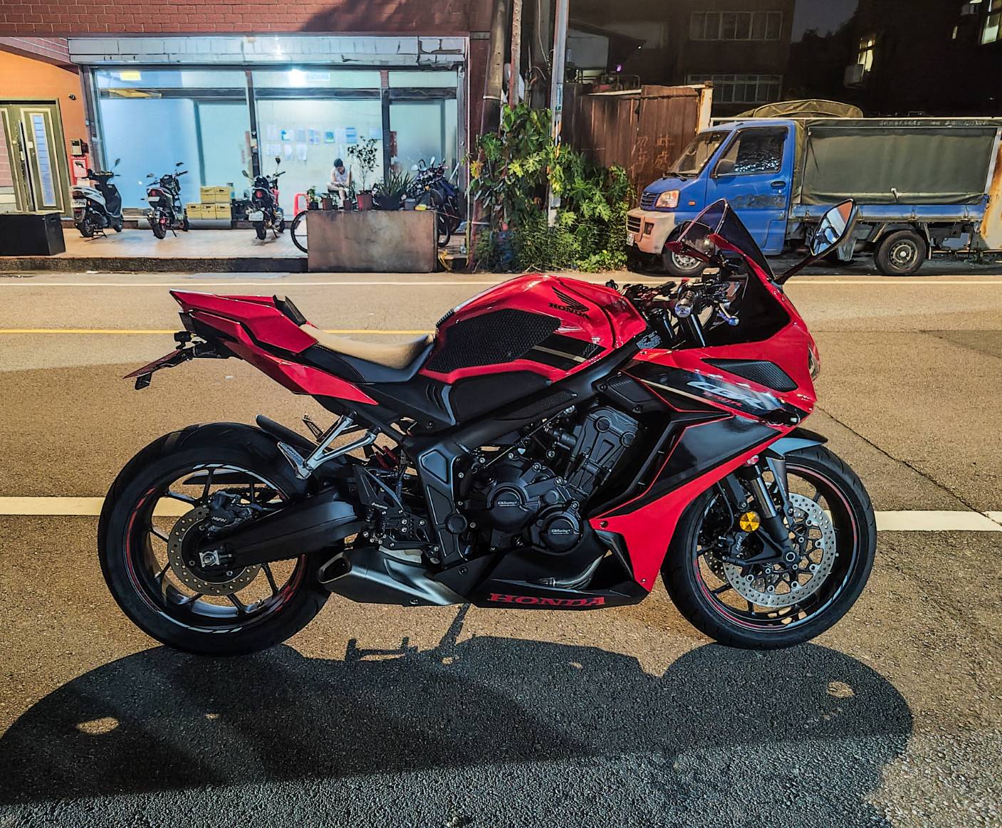 HONDA CBR650R - 中古/二手車出售中 2023年式HONDA CBR650R  | 個人自售